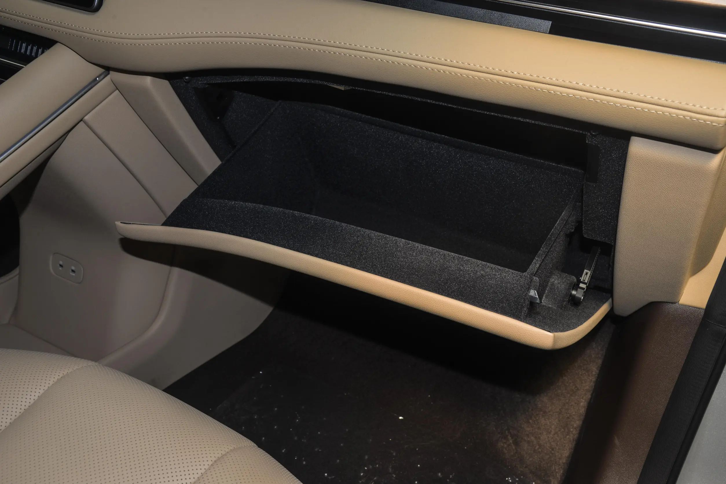 AITO M7 2024 interior-4