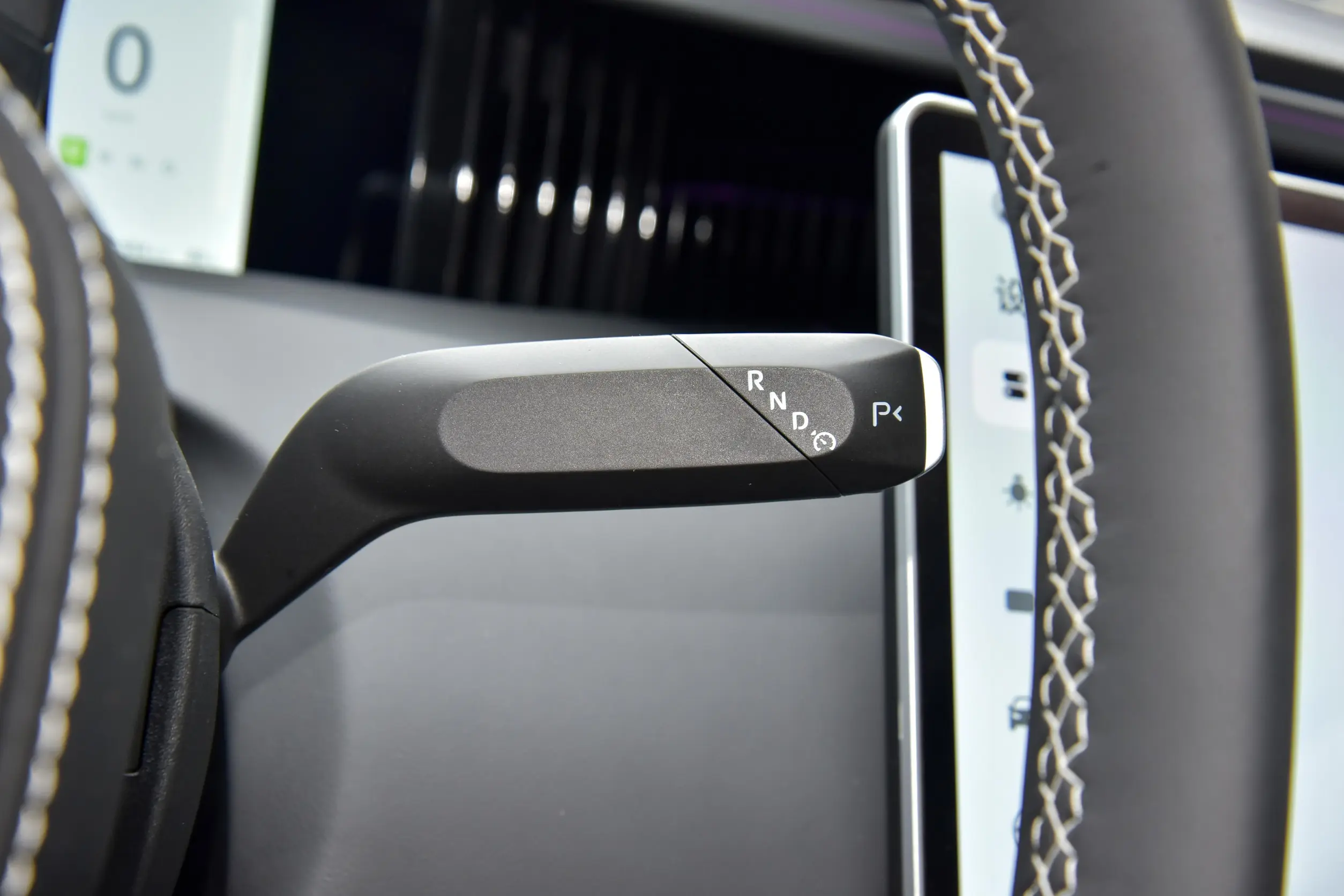 AVATR 11 2023 interior-3