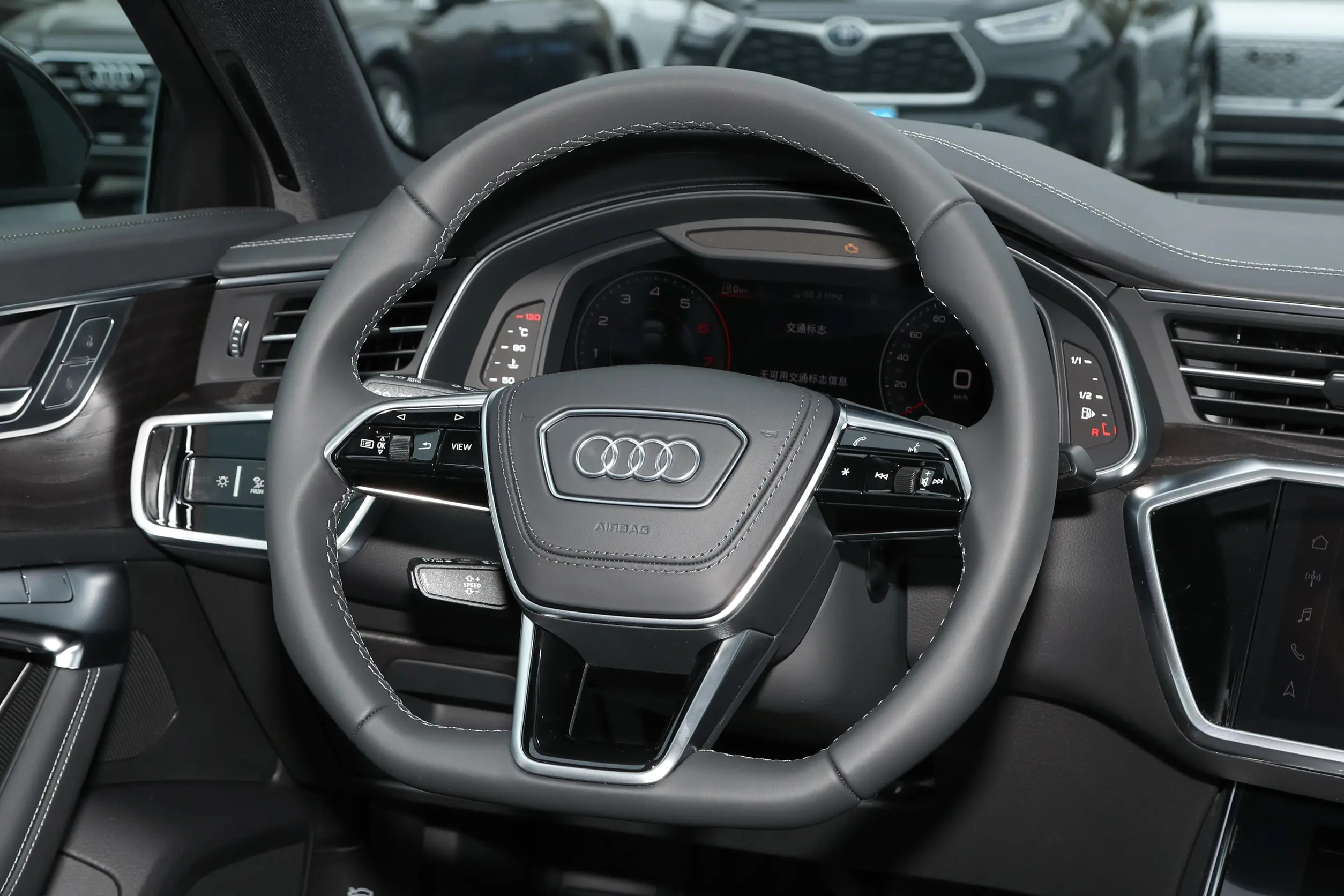 Audi A6L 2024 interior-2