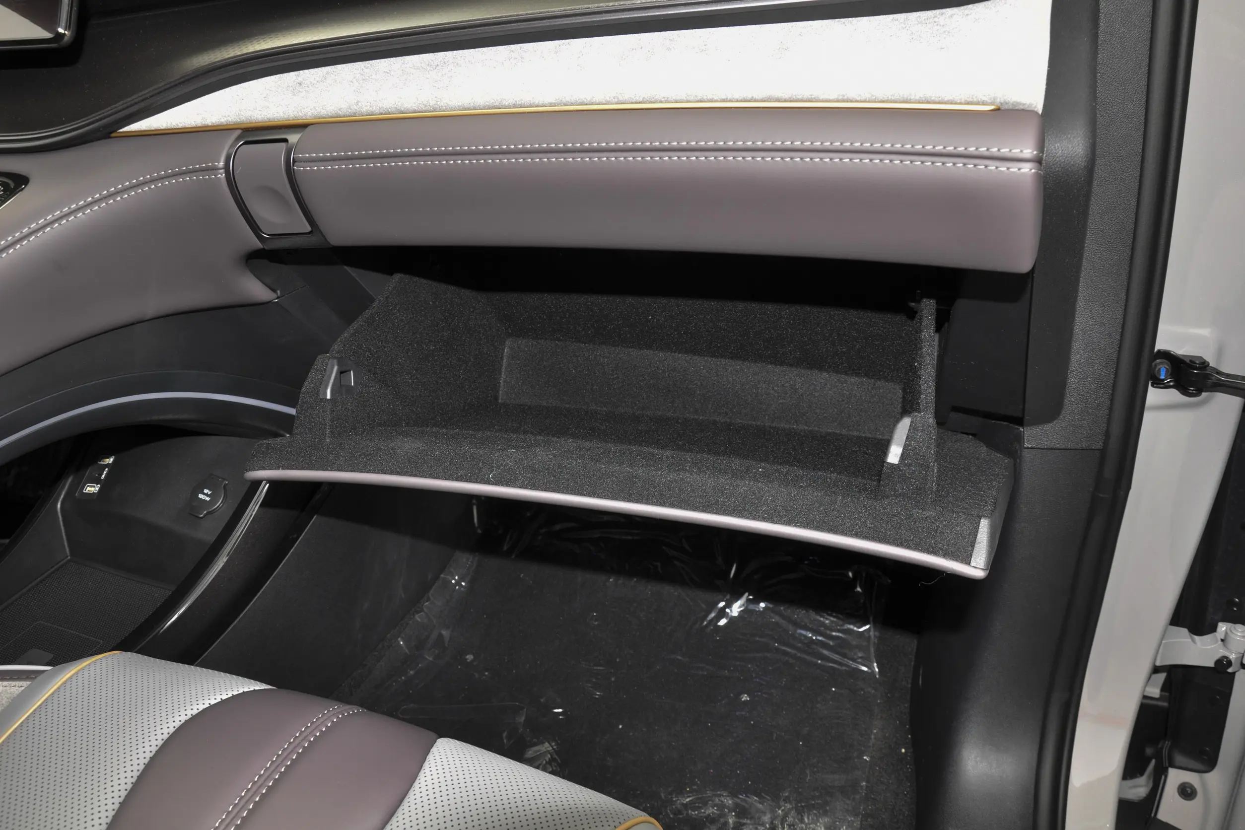 BYD Frigate 07 2023 interior-4