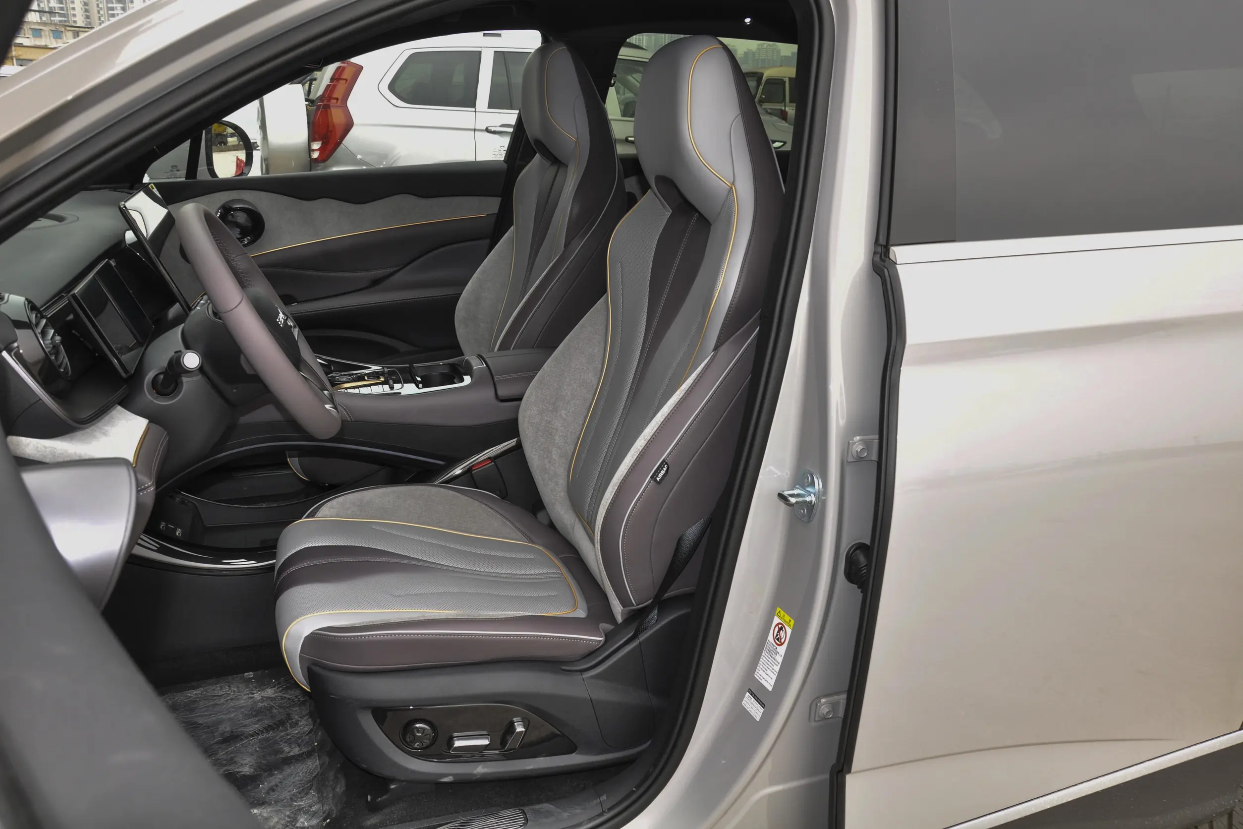 BYD Frigate 07 2023 space-1