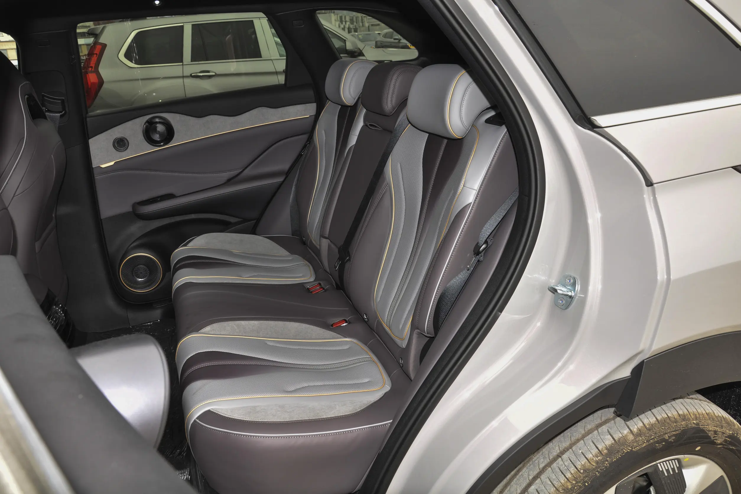 BYD Frigate 07 2023 space-2