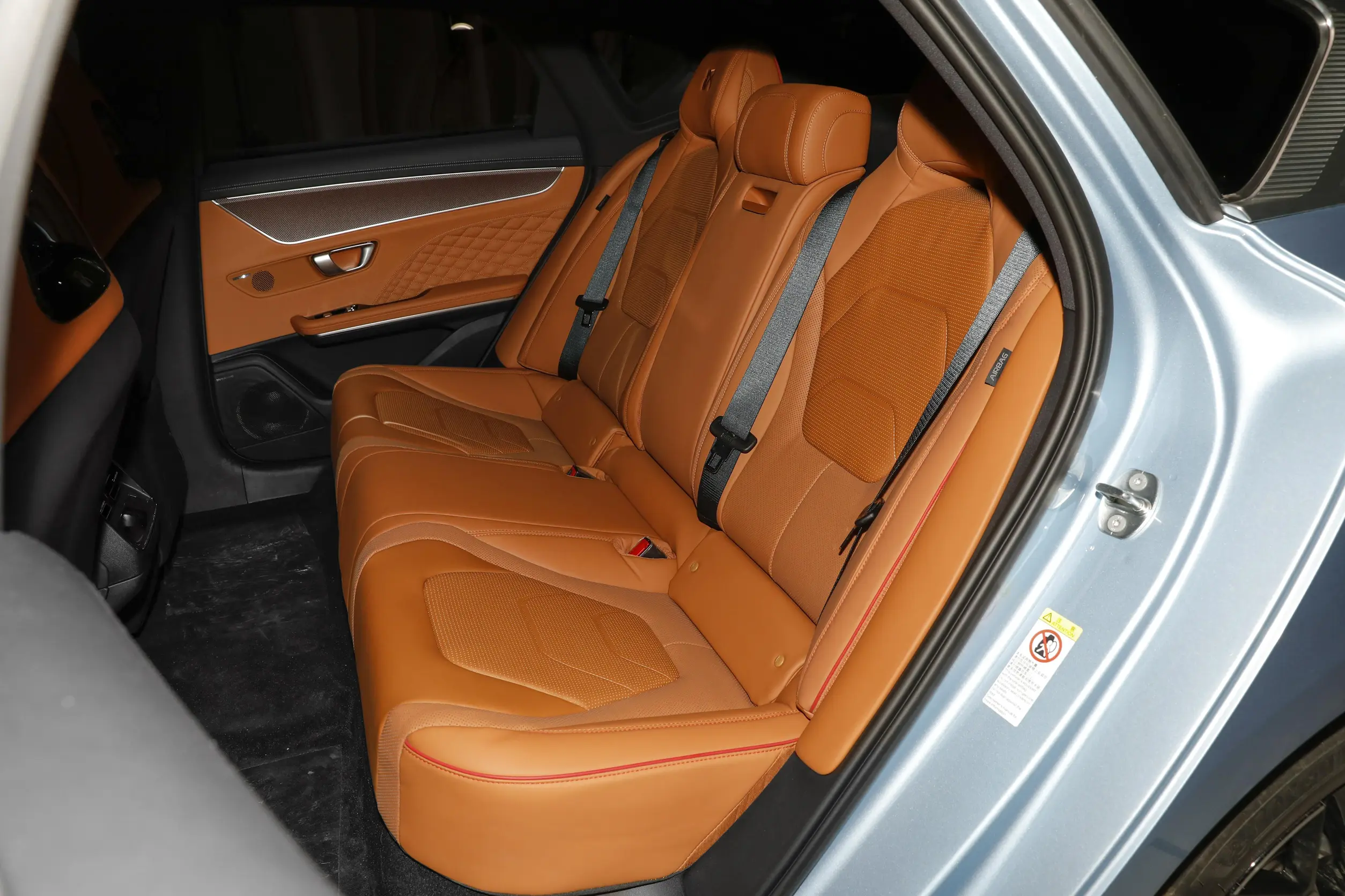 BYD Han EV 2023 space-2