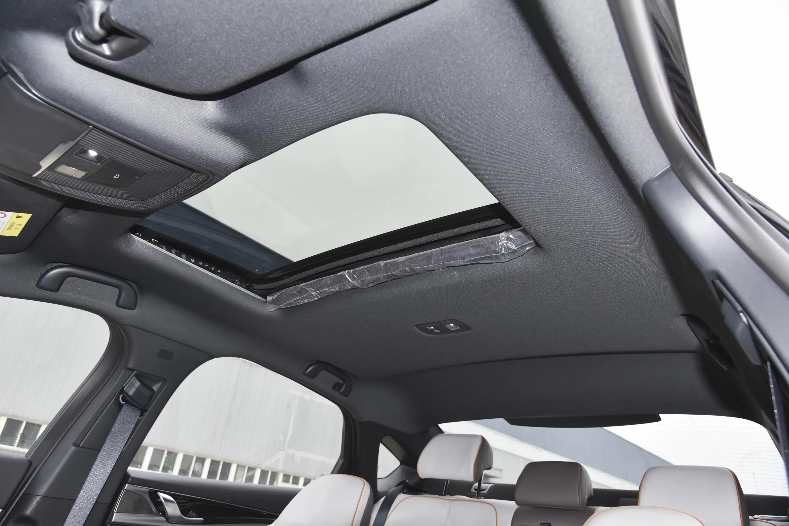 BYD Qin PLUS DM-i 2023 space-3