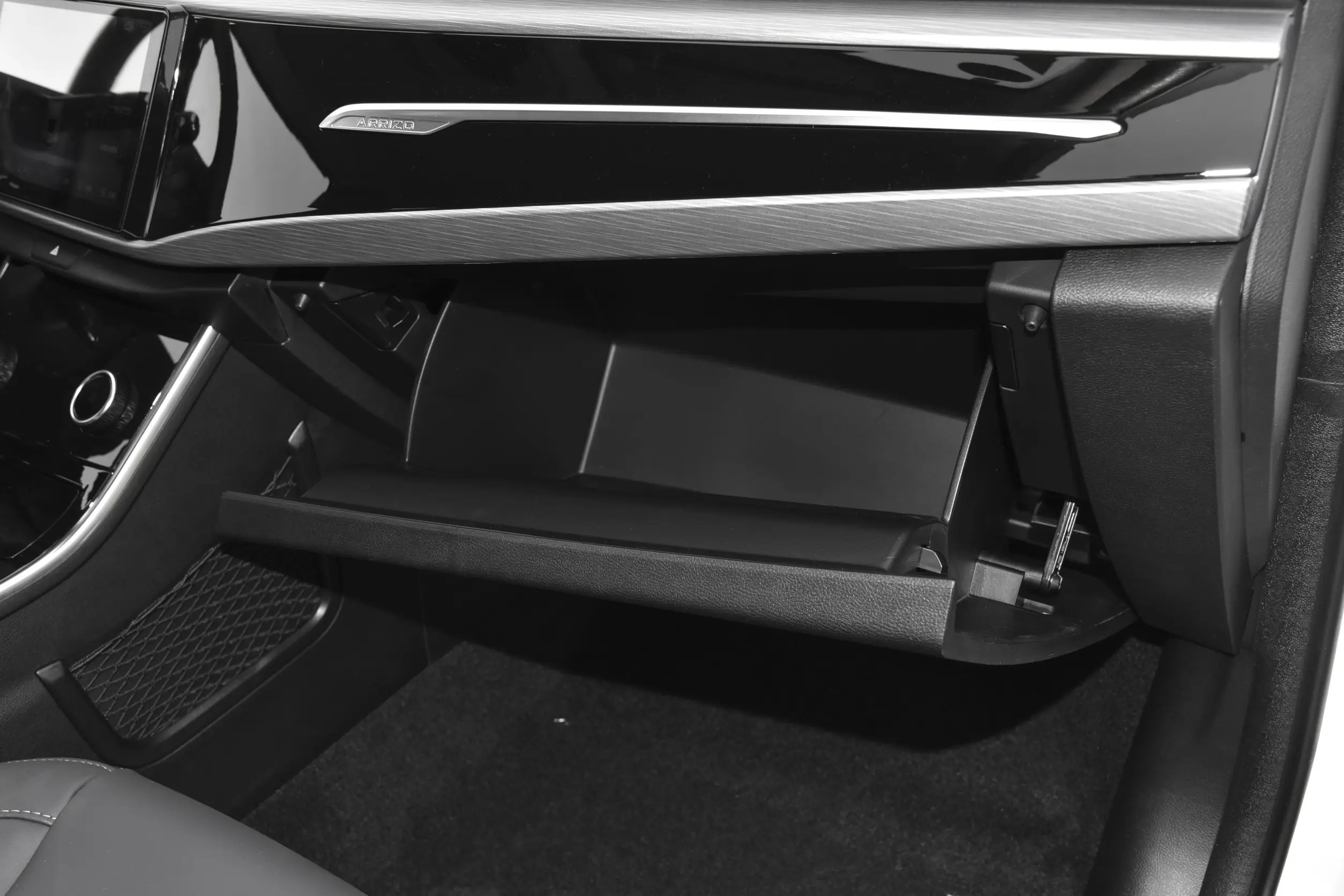 Chery ARRIZO 5 2024 interior-4