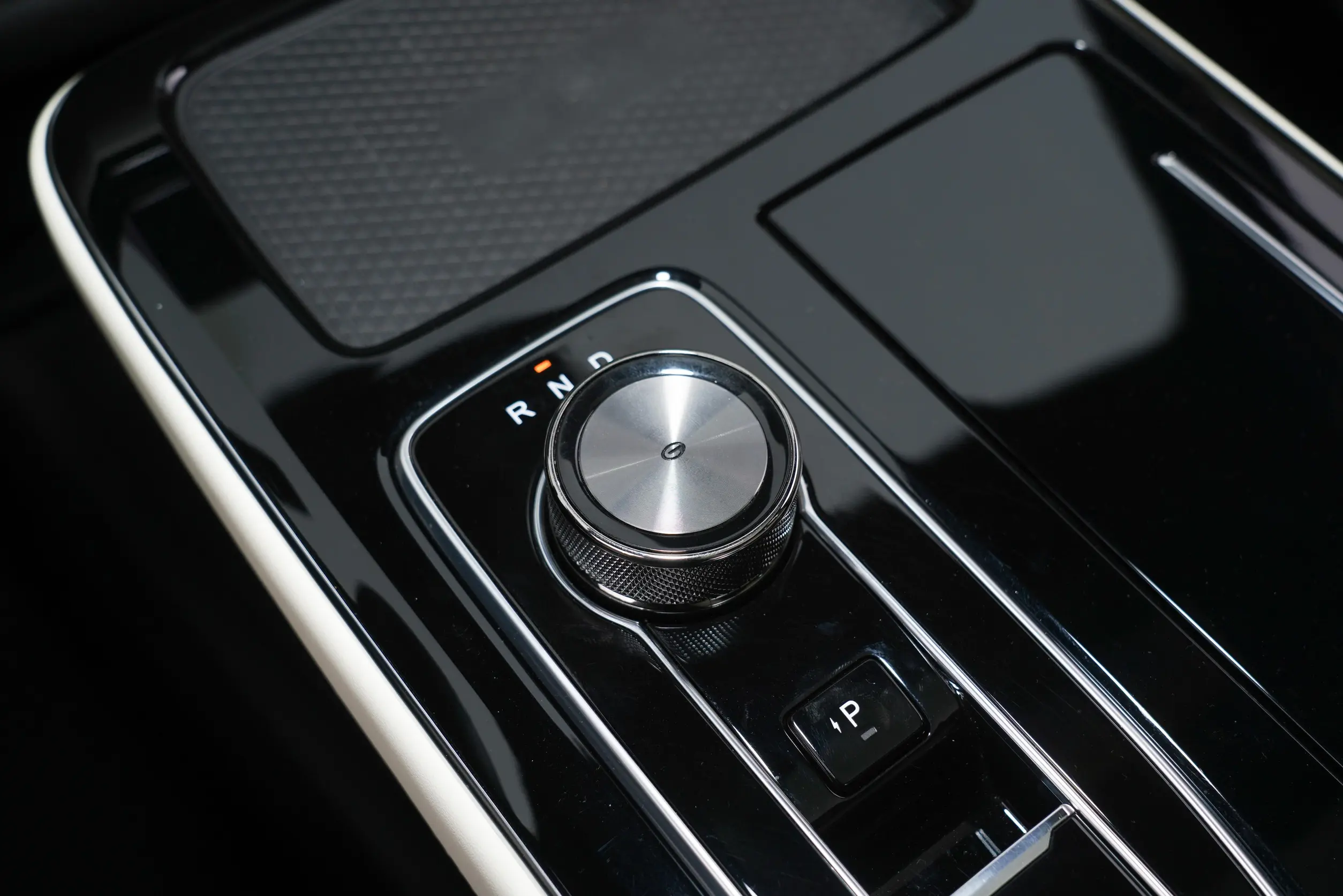 GAC Aion LX 2022 interior-3