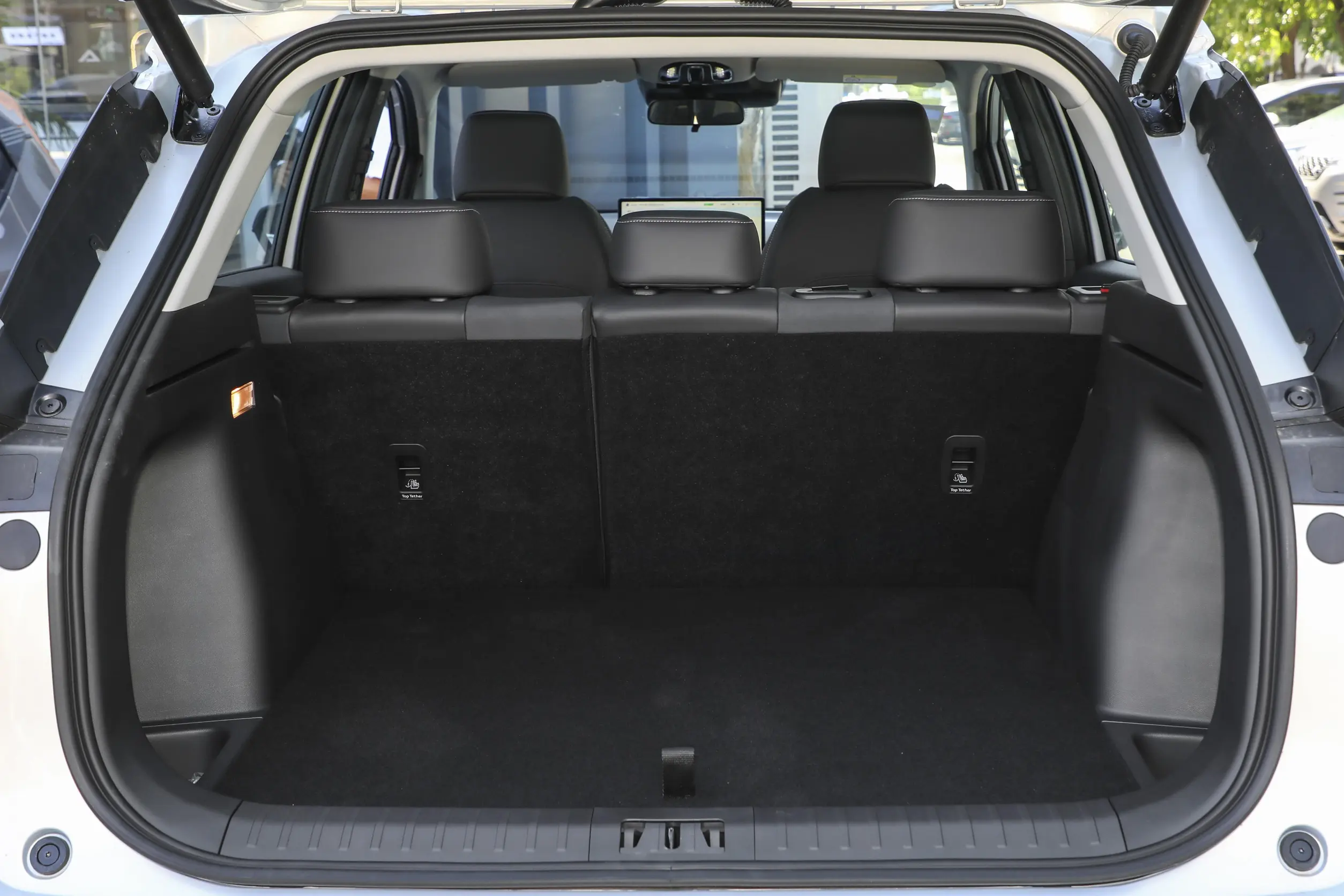 GAC Aion V 2024 space-4