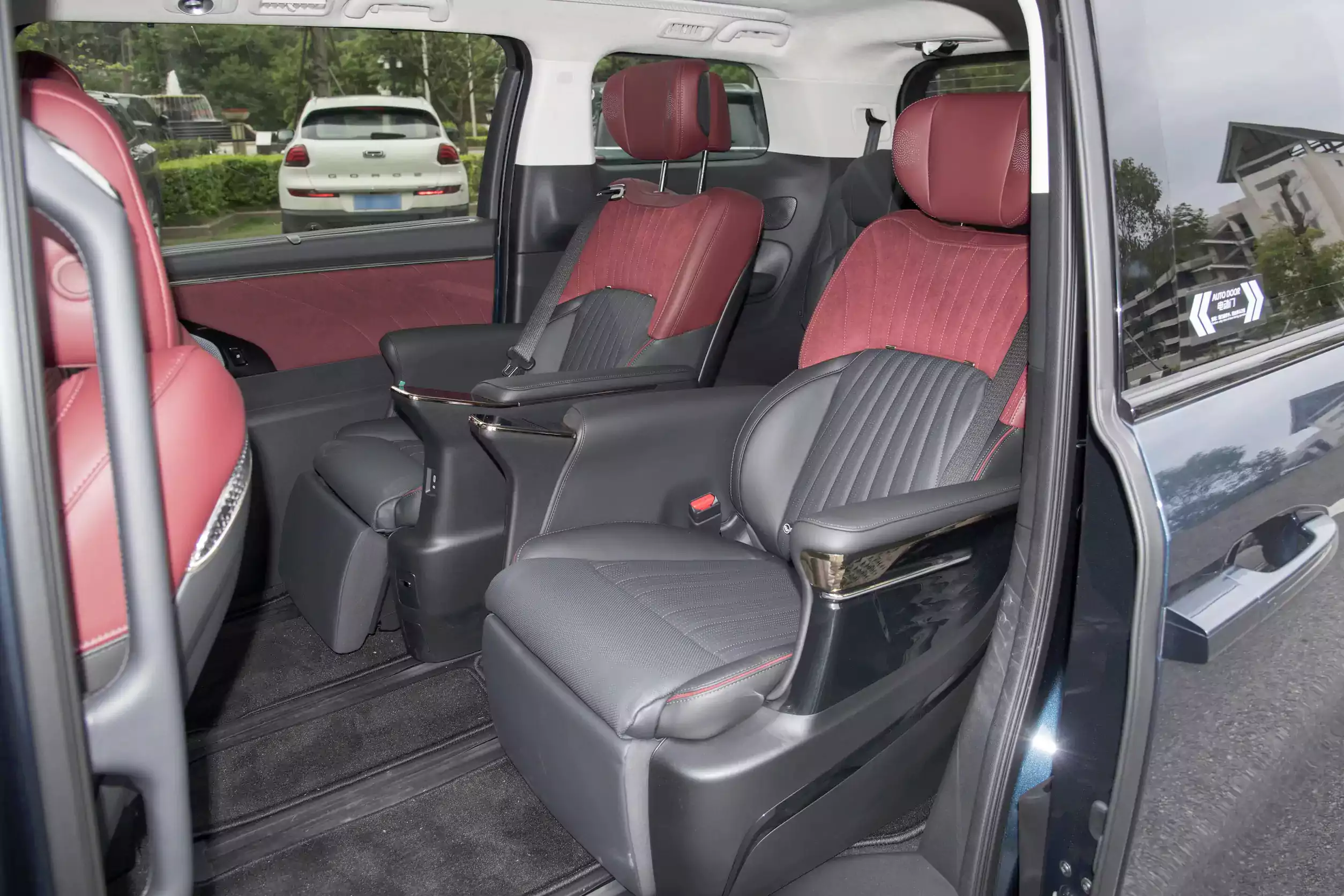 GAC Trumpchi E9 PHEV 2023 space-2