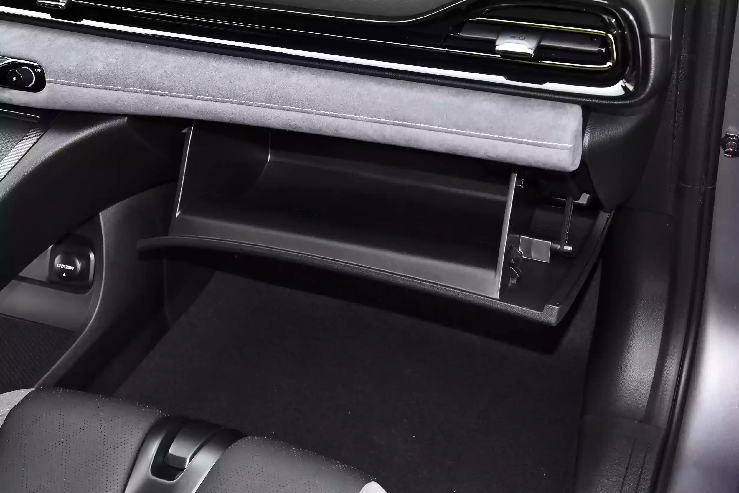 GAC Trumpchi Empow 2023 interior-4