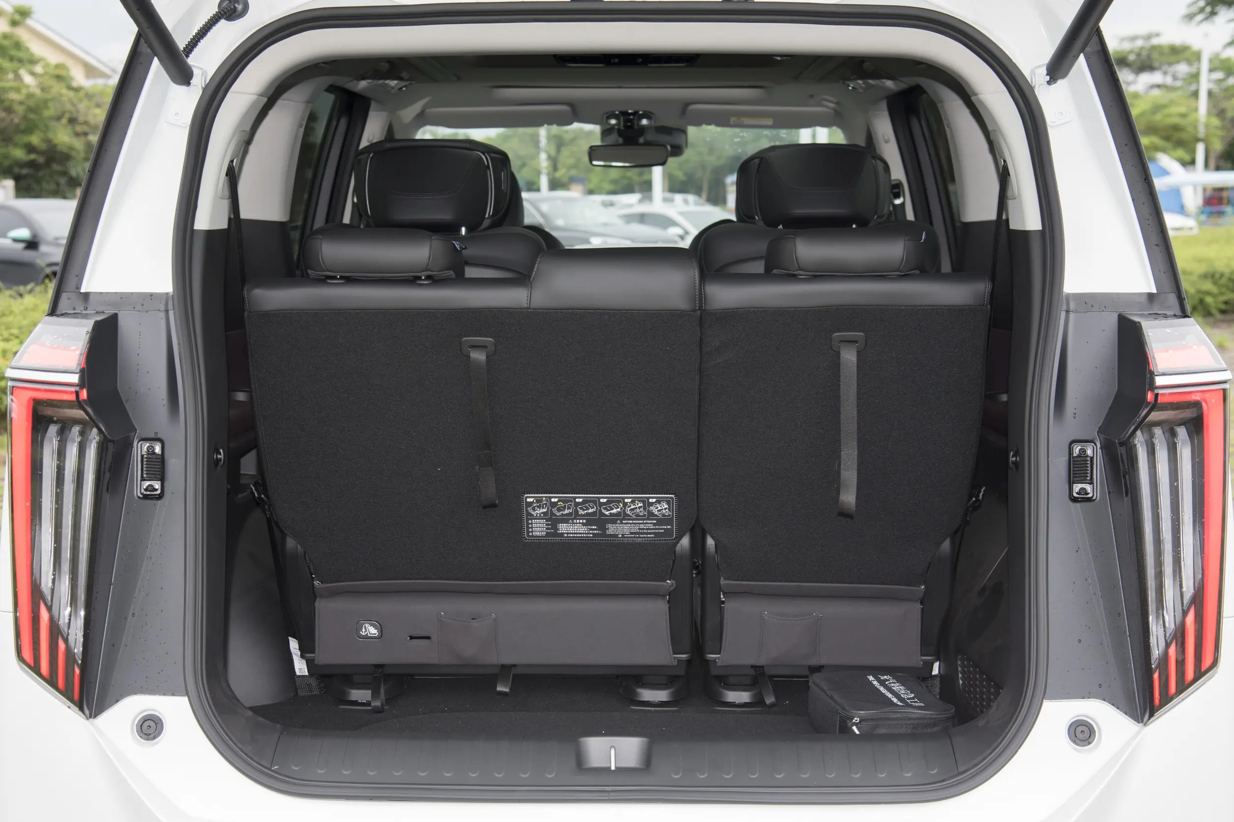 GAC Trumpchi M8 2024 space-4