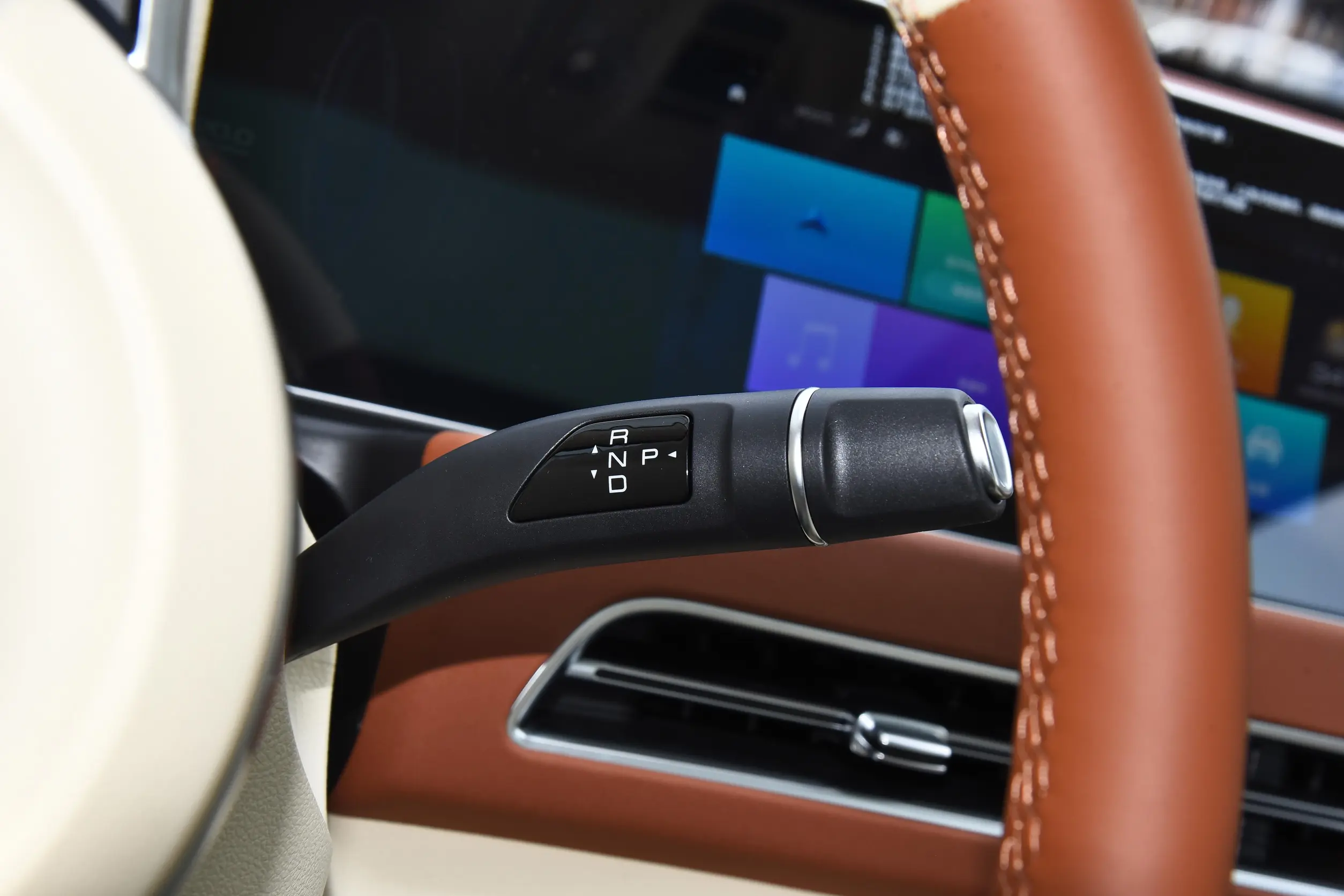 GWM Ora Funky Cat 2023 interior-3