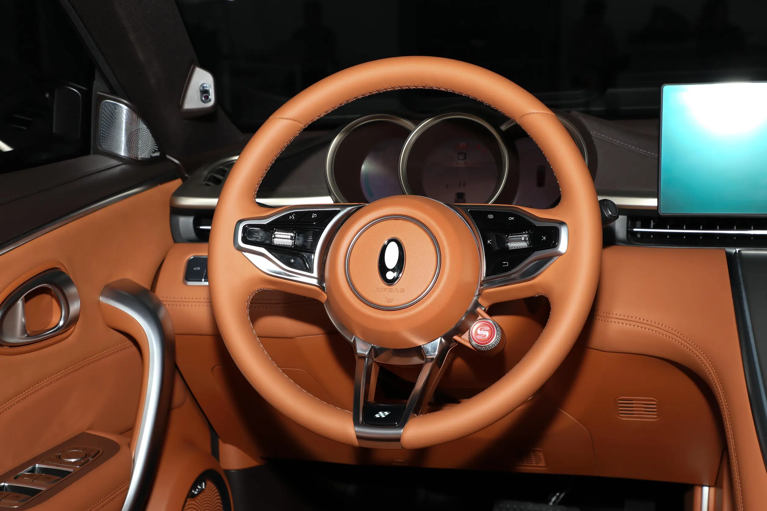 GWM Ora Lightening Cat 2022 interior-2