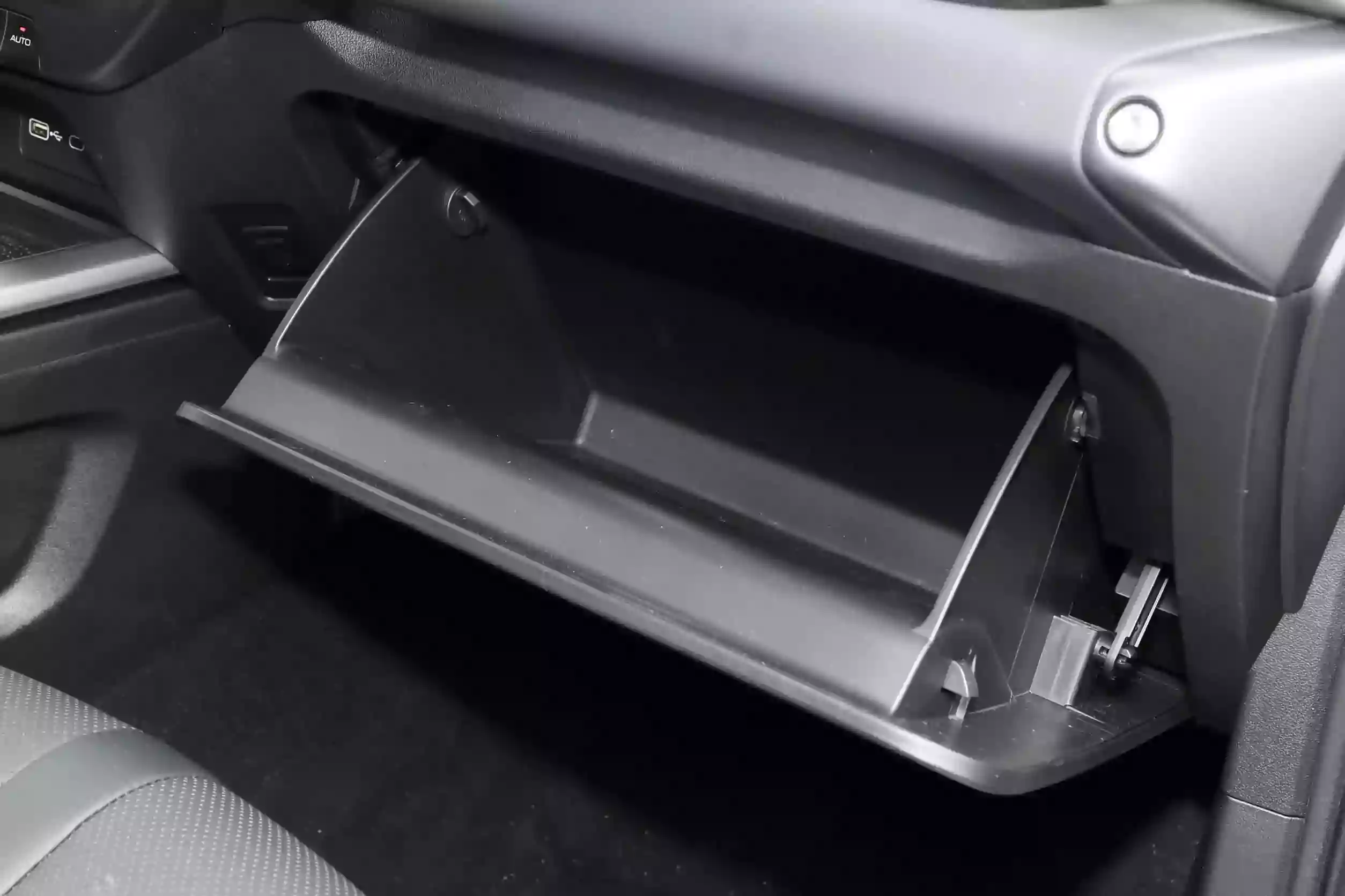 GWM Tank 300 2024 interior-4