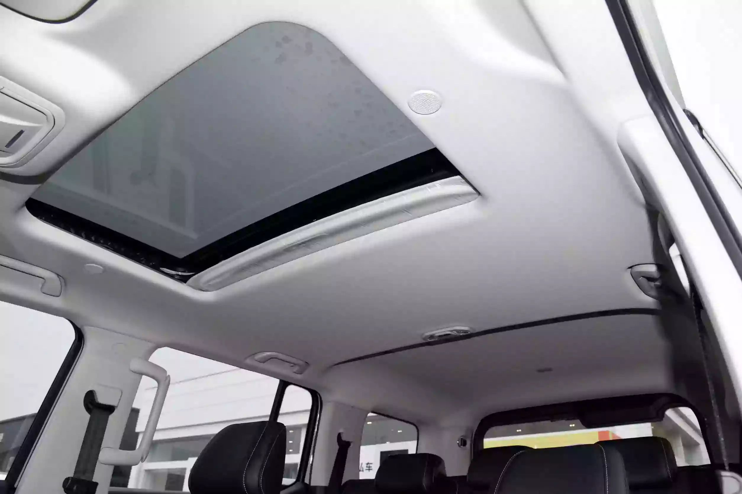 GWM Tank 300 2024 space-3