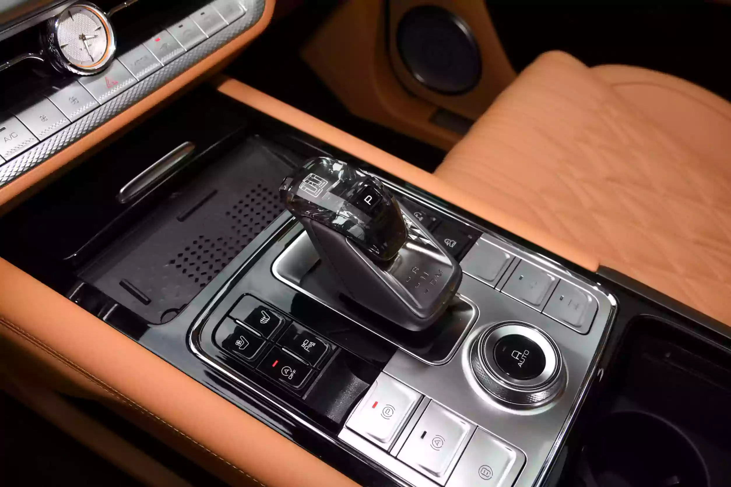 GWM Tank 500 2023 interior-3