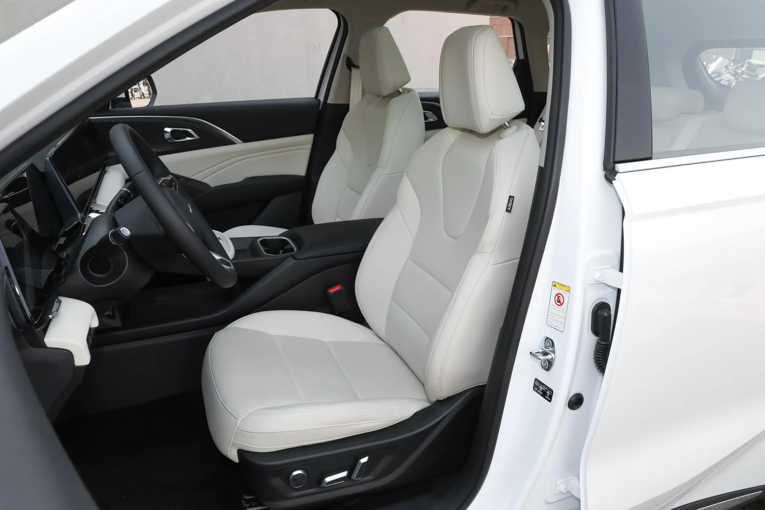 Haval Xiaolong Max 2023 space-1