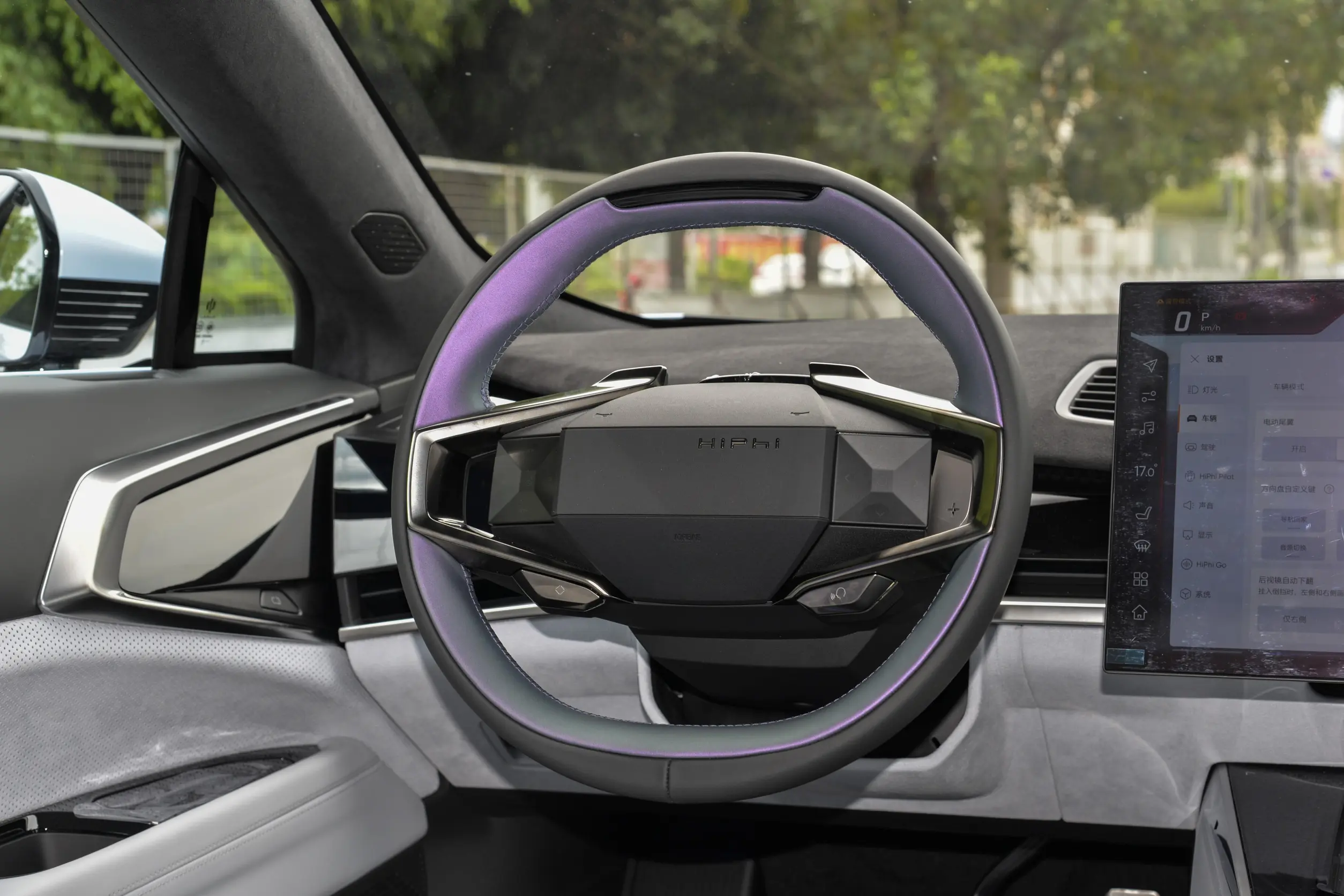 HiPhi Z 2023 interior-2