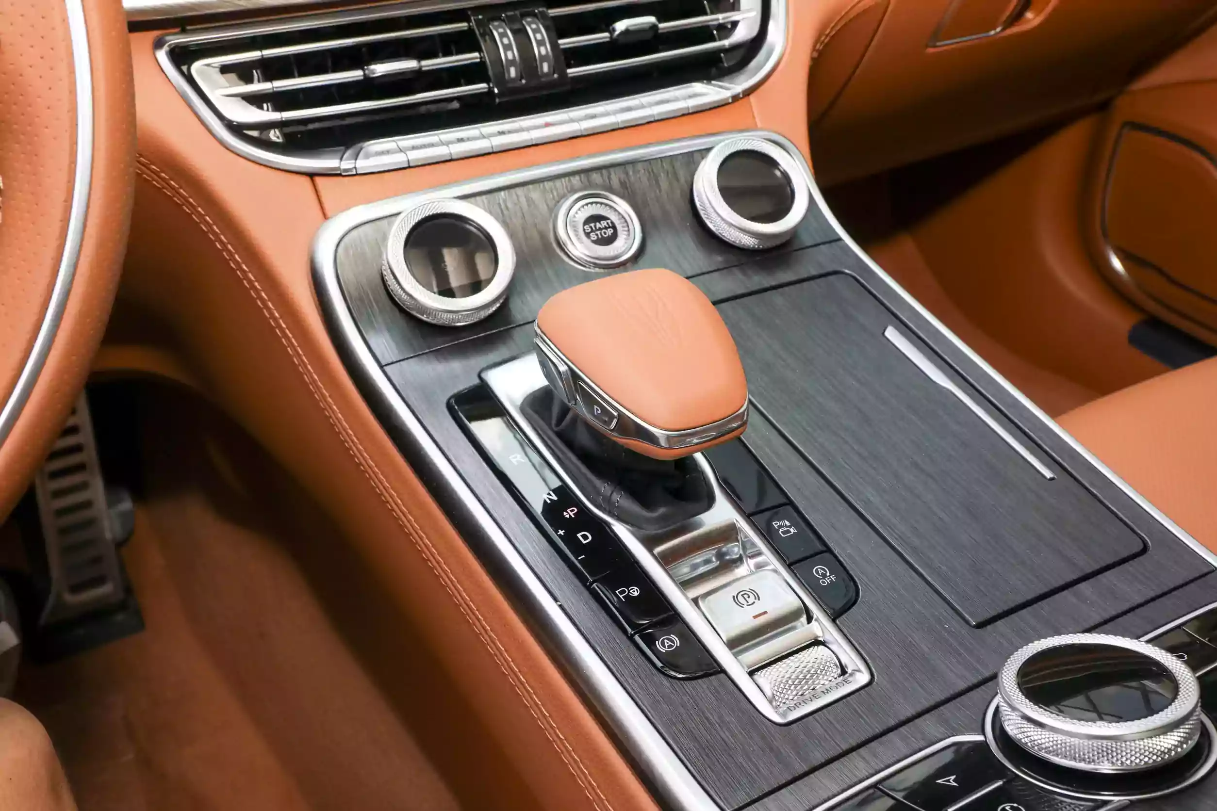 Hongqi H9 2023 interior-3