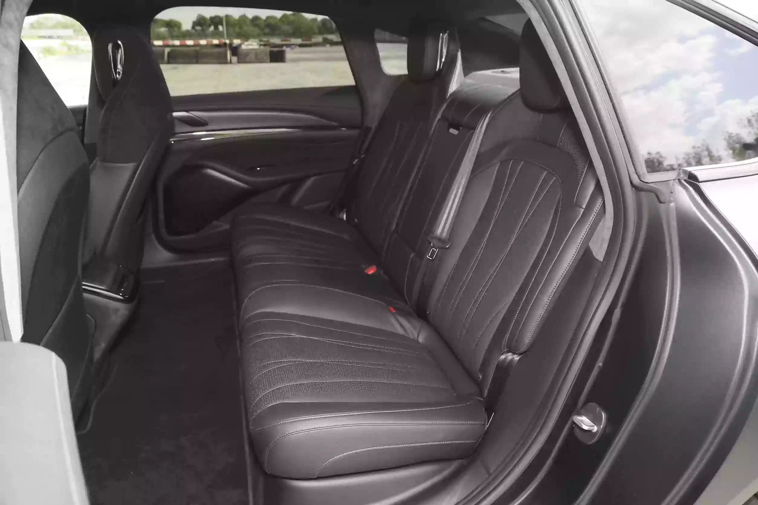 IM Motors L7 2023 space-2