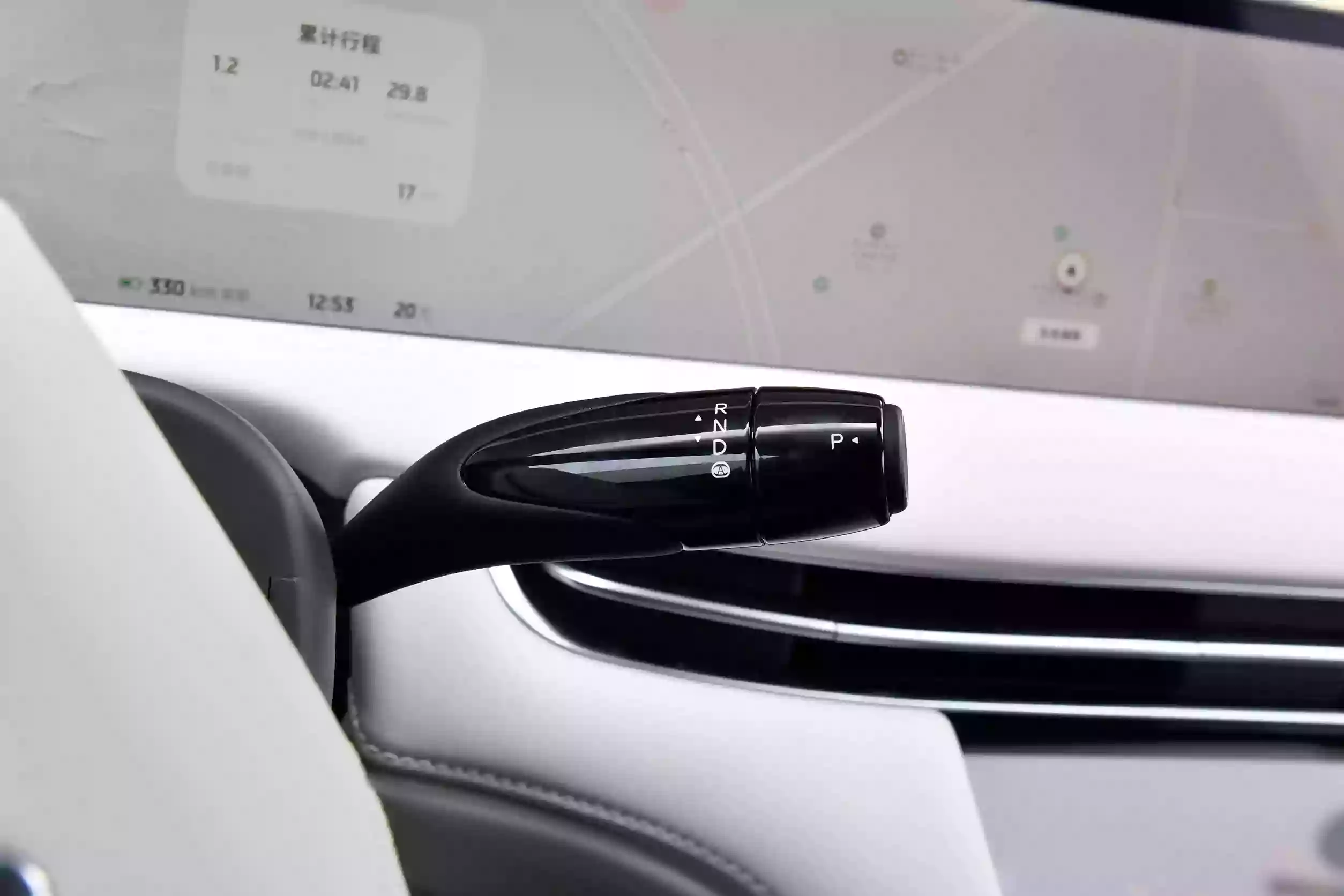 IM Motors LS7 2023 interior-3