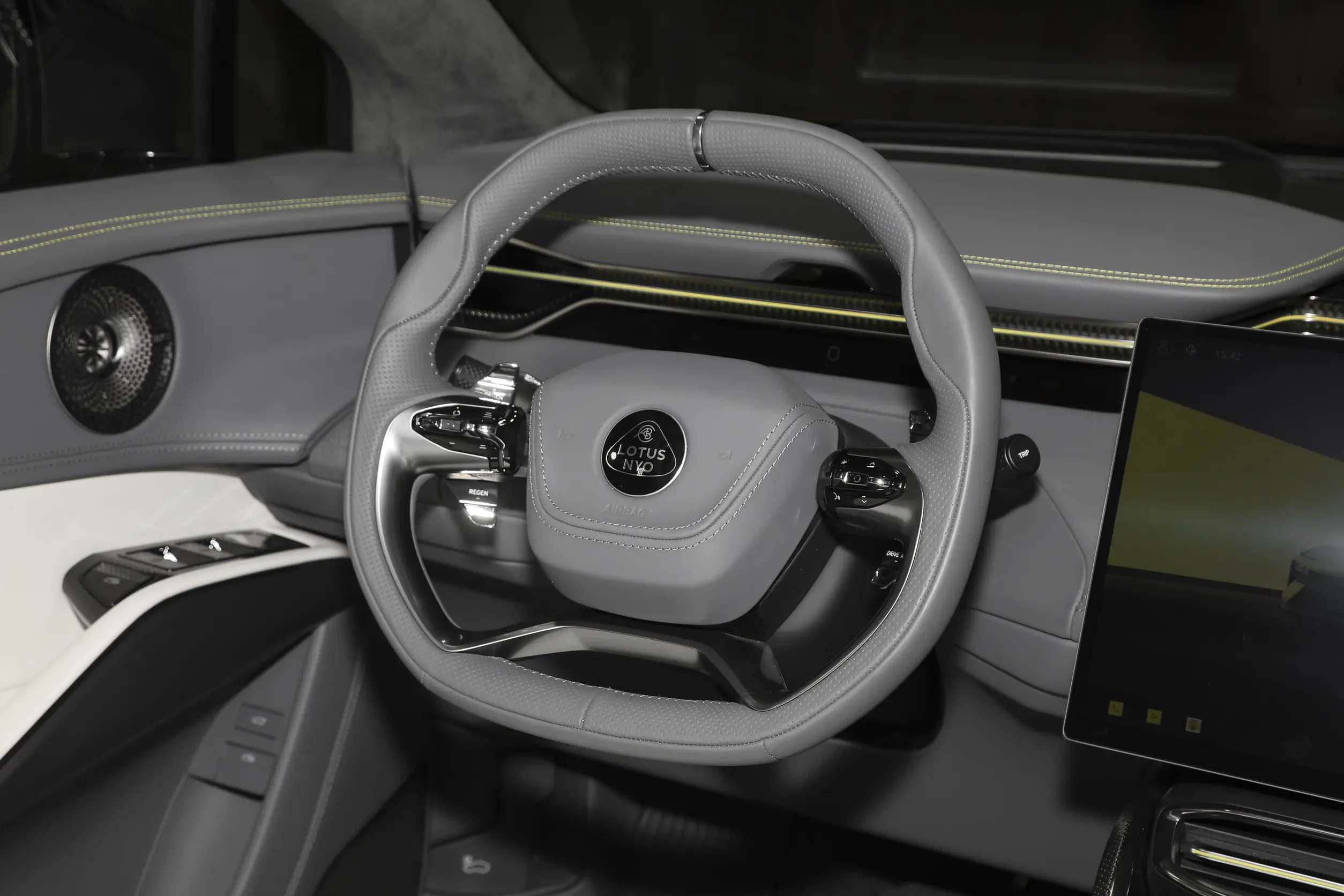 Lotus Eletre 2022 interior-2