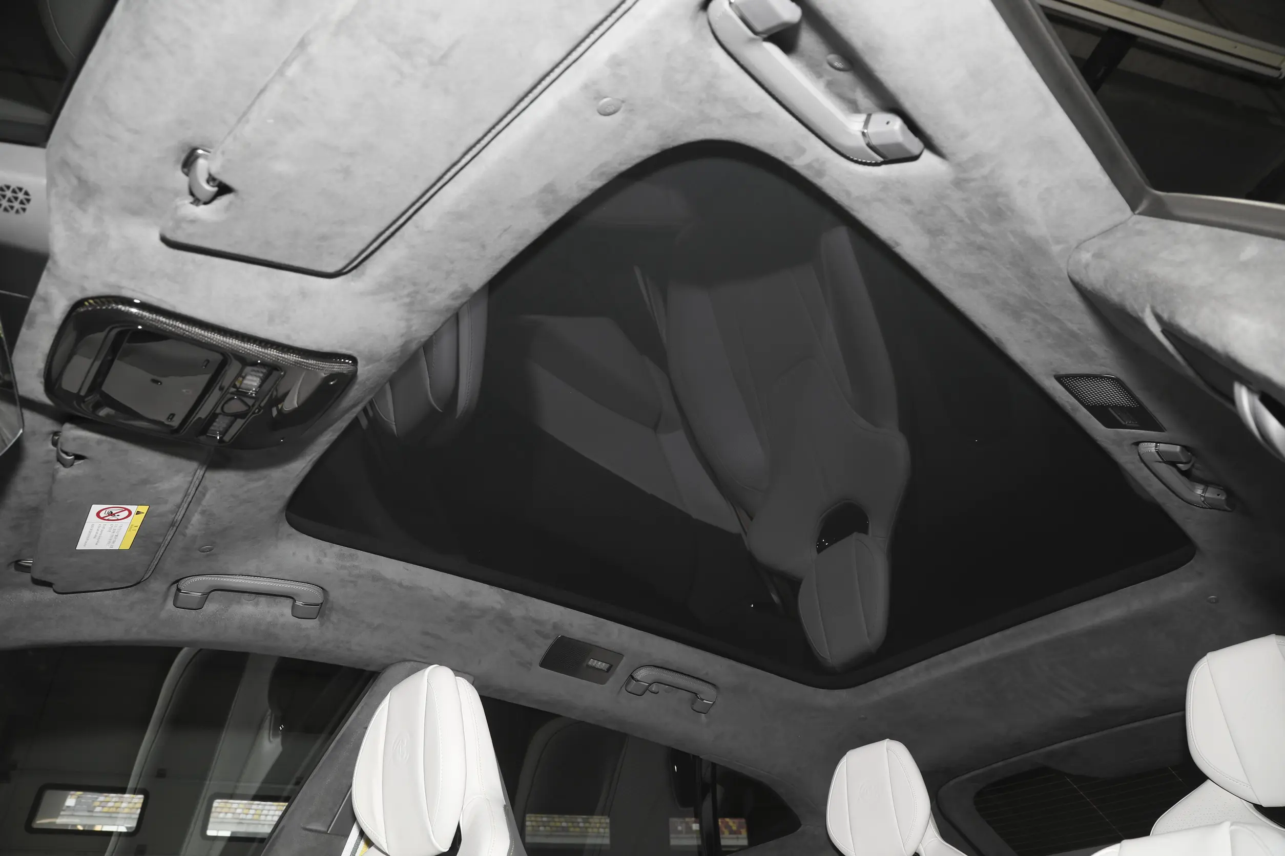 Lotus Eletre 2022 space-3