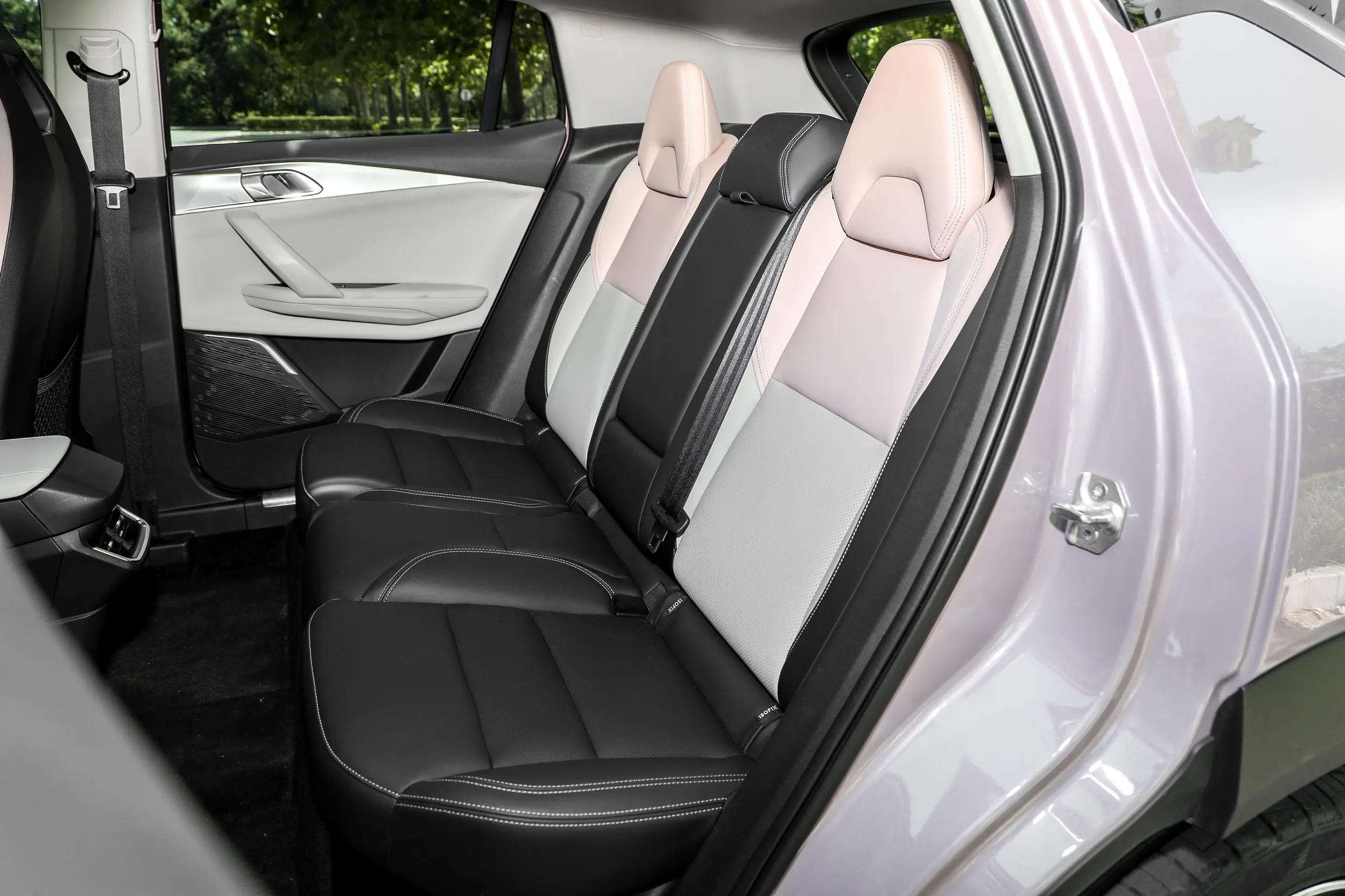 Lynk & Co 06 2023 space-2