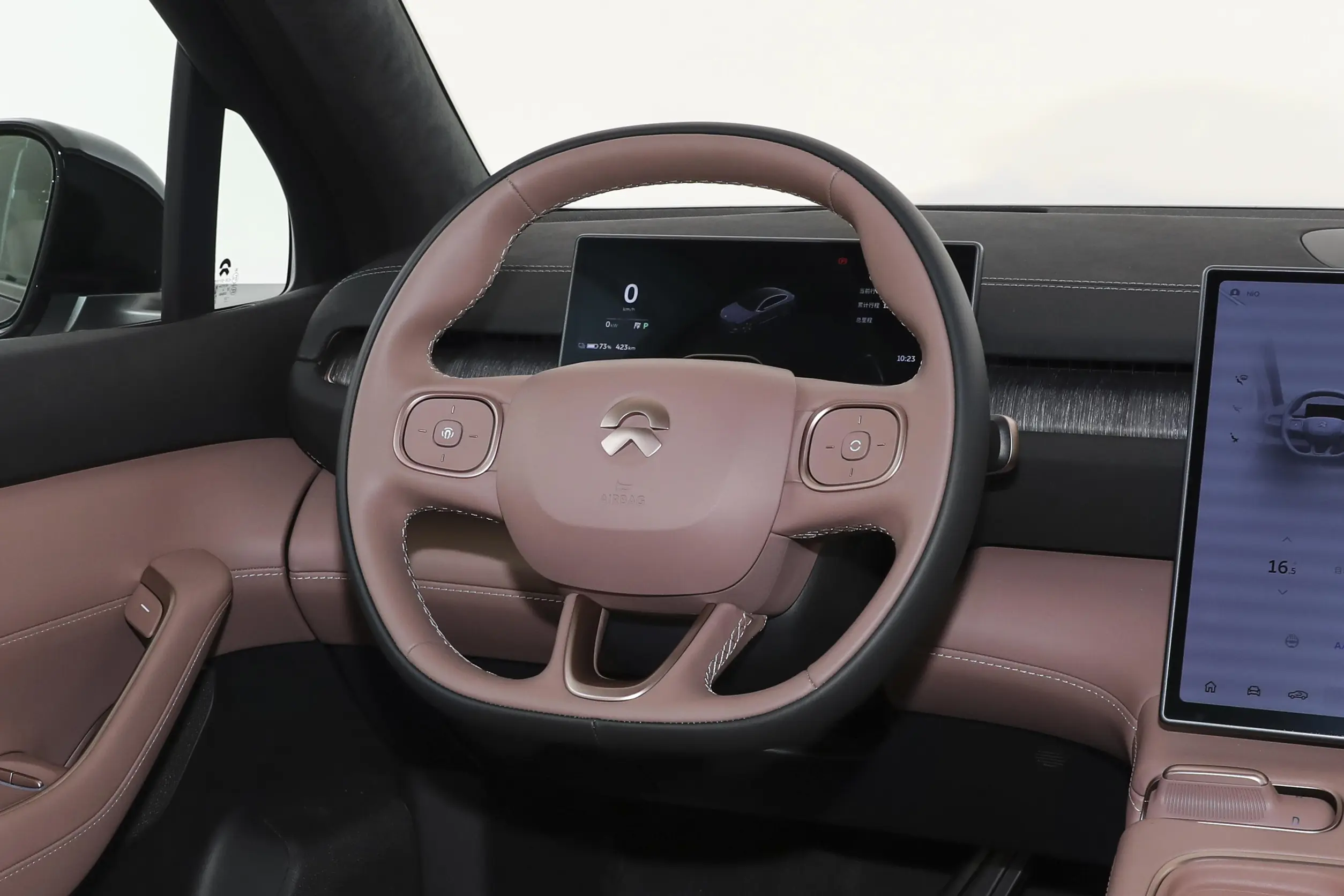 NIO EC6 2023 interior-2