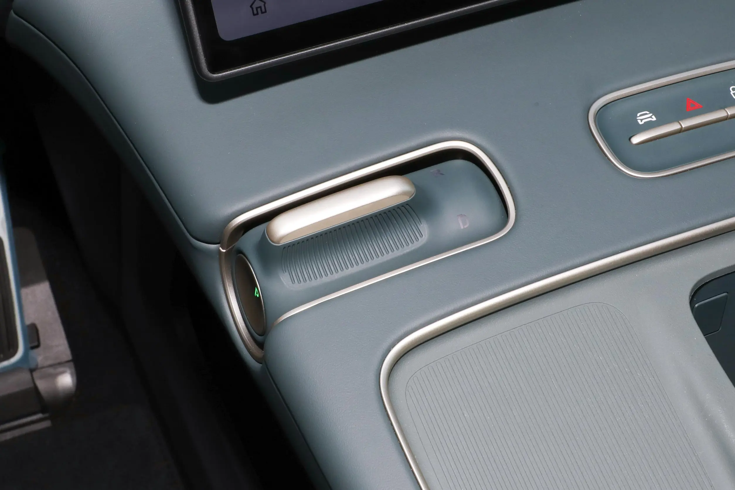 NIO ES8 2023 interior-3