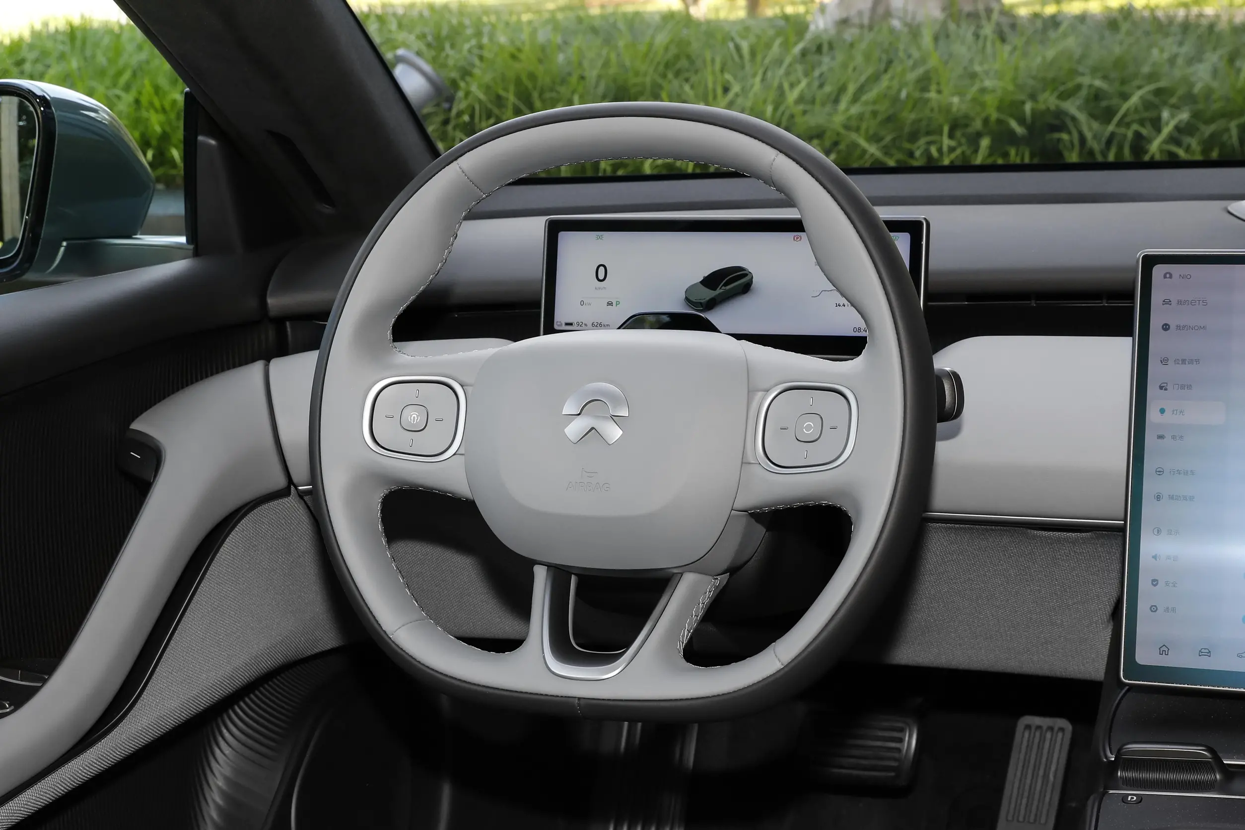 NIO ET5T 2023 interior-2