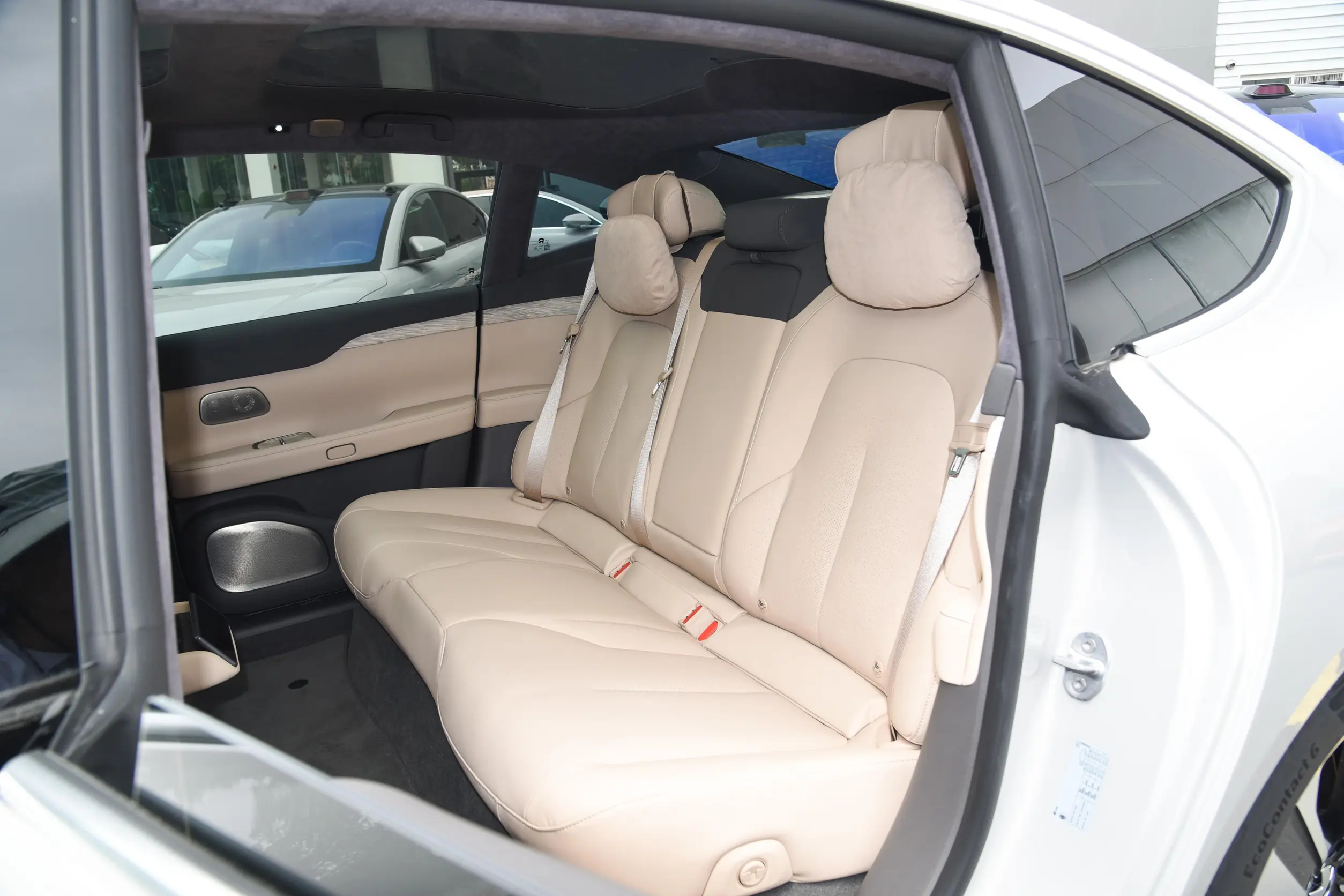 NIO ET7 2023 space-2