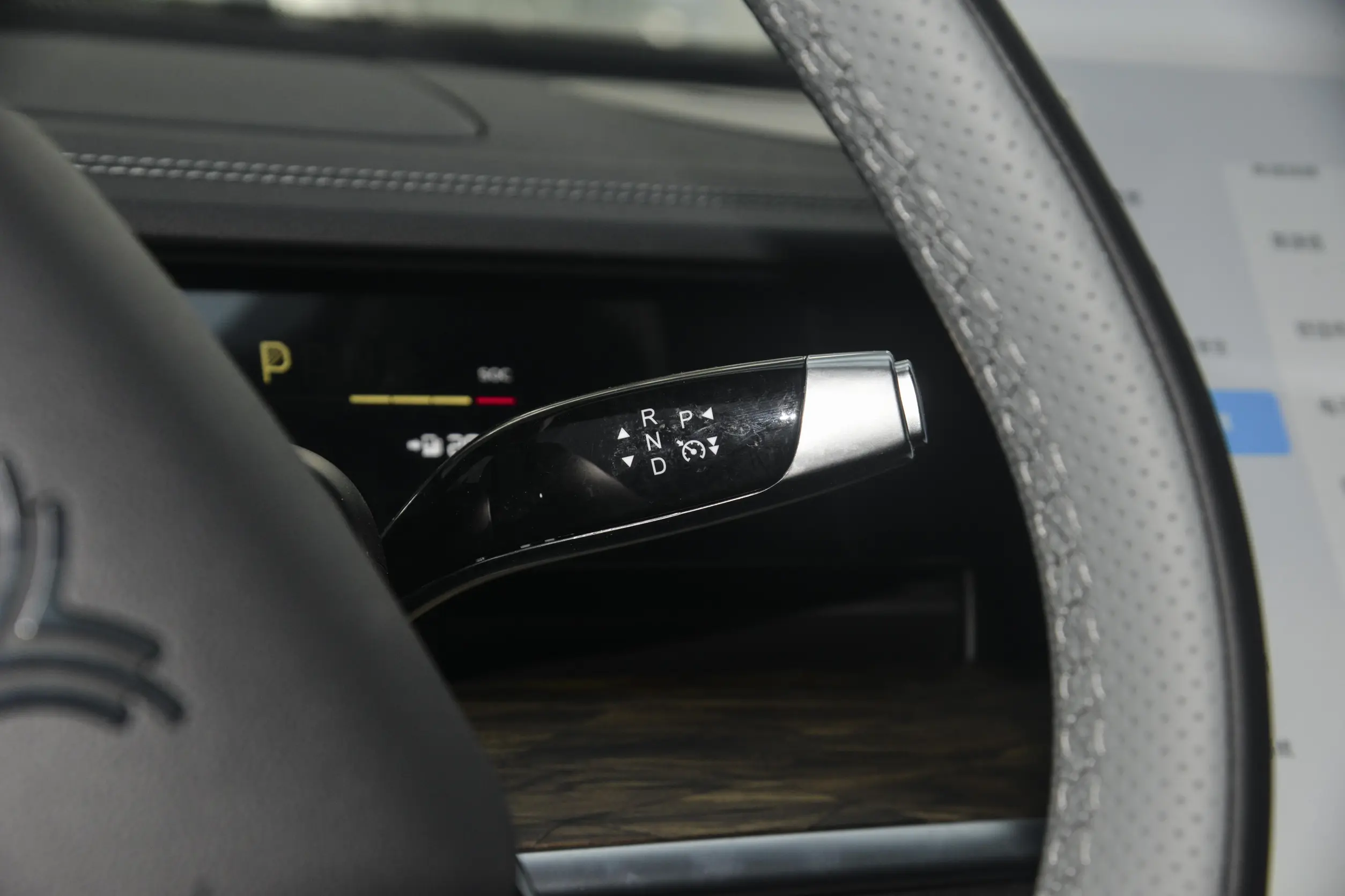 Neta S 2024 interior-3