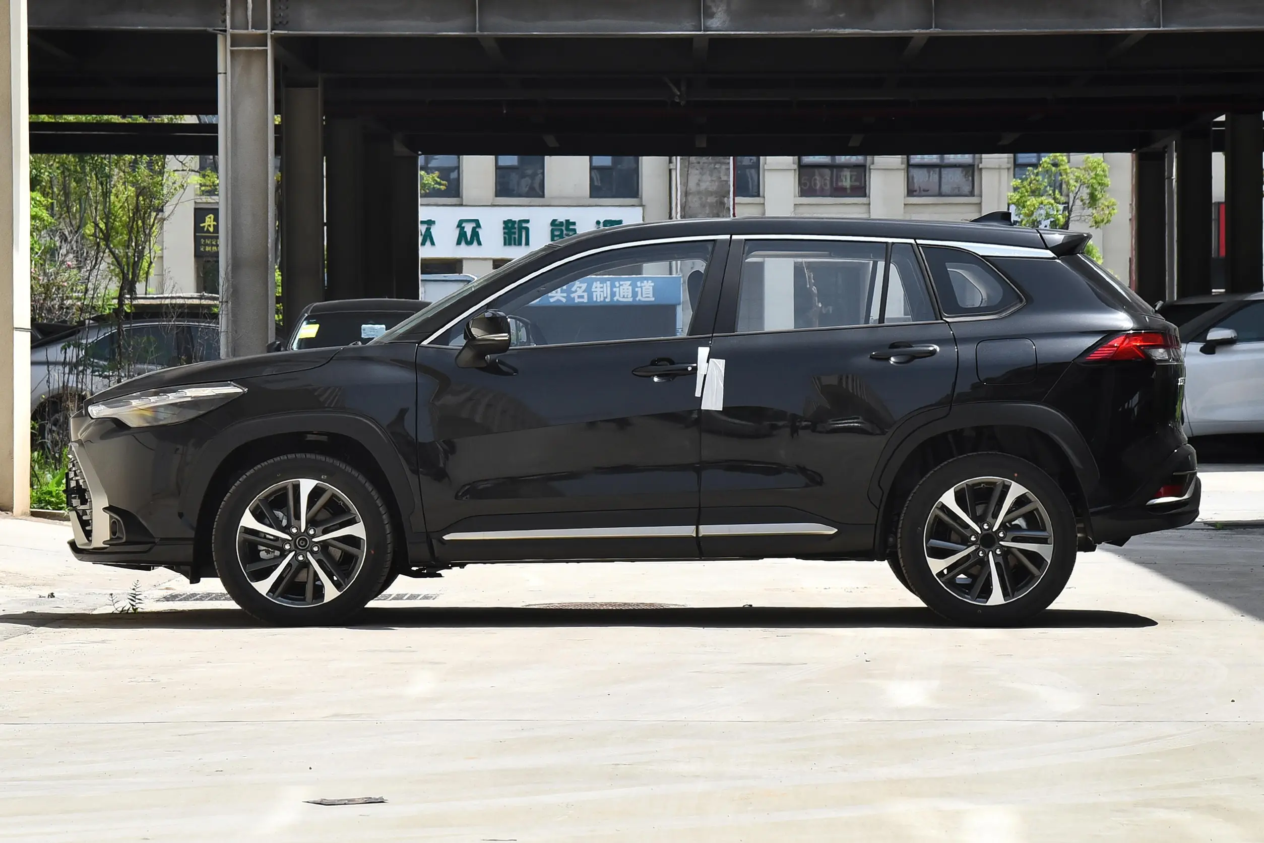 Toyota Frontlander 2023 appearance-3