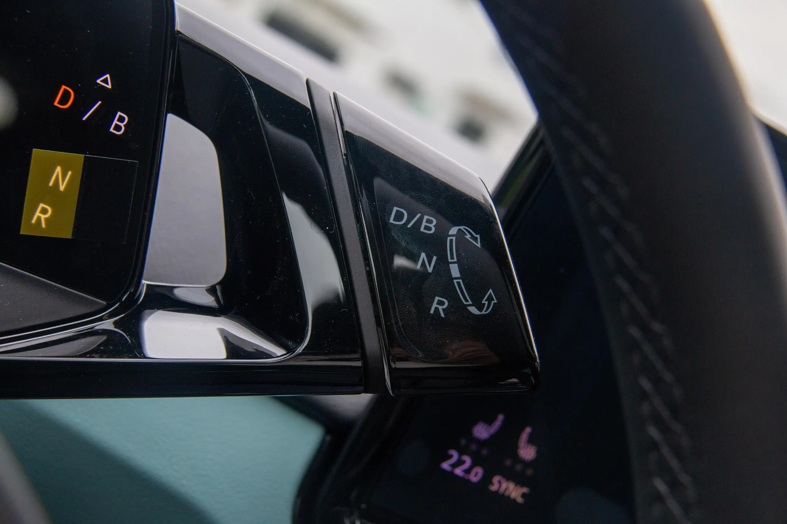 Volkswagen ID.4 X 2023 interior-3