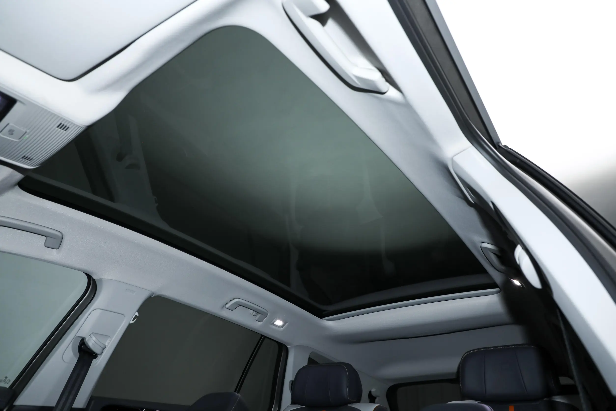 Volkswagen ID.6 CROZZ 2024 space-3