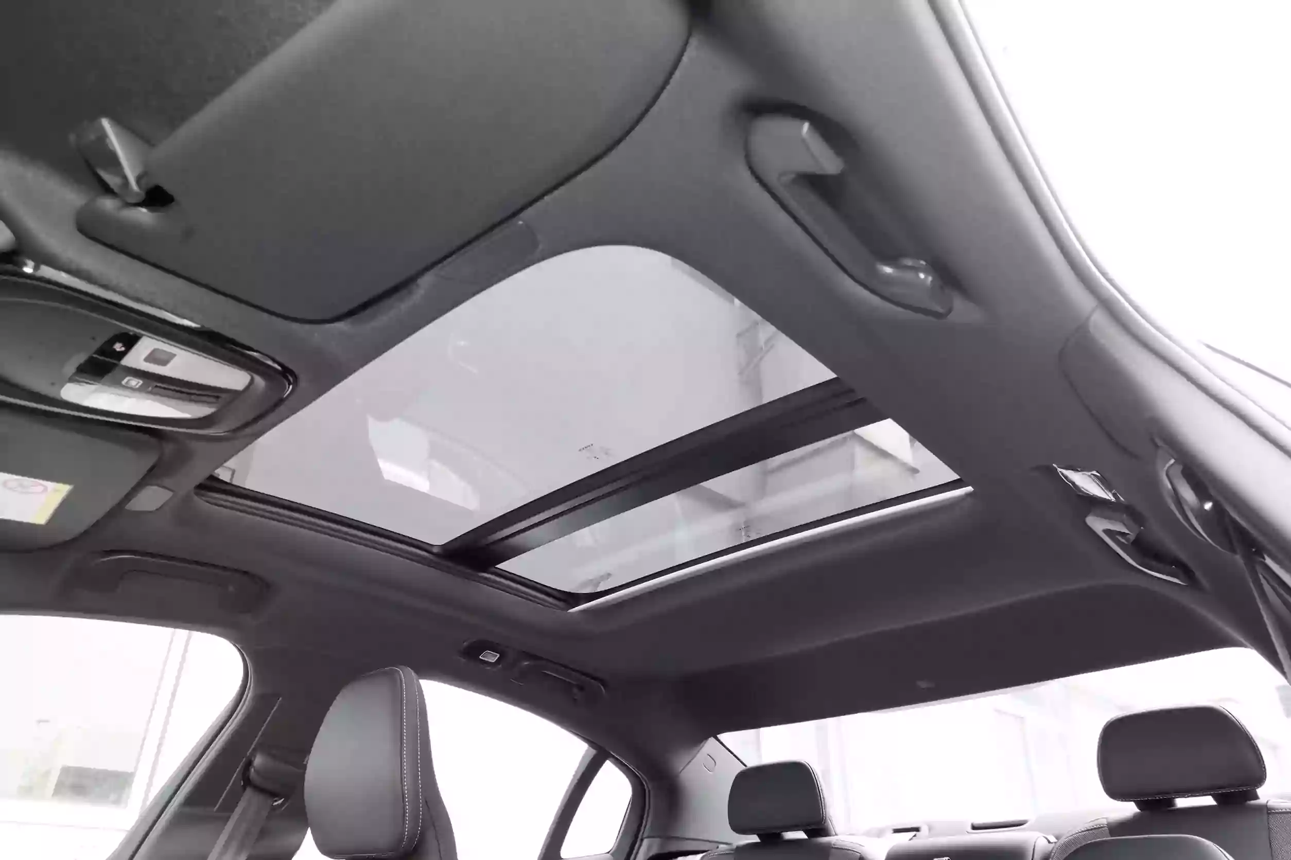 Volvo S60 2024 space-3