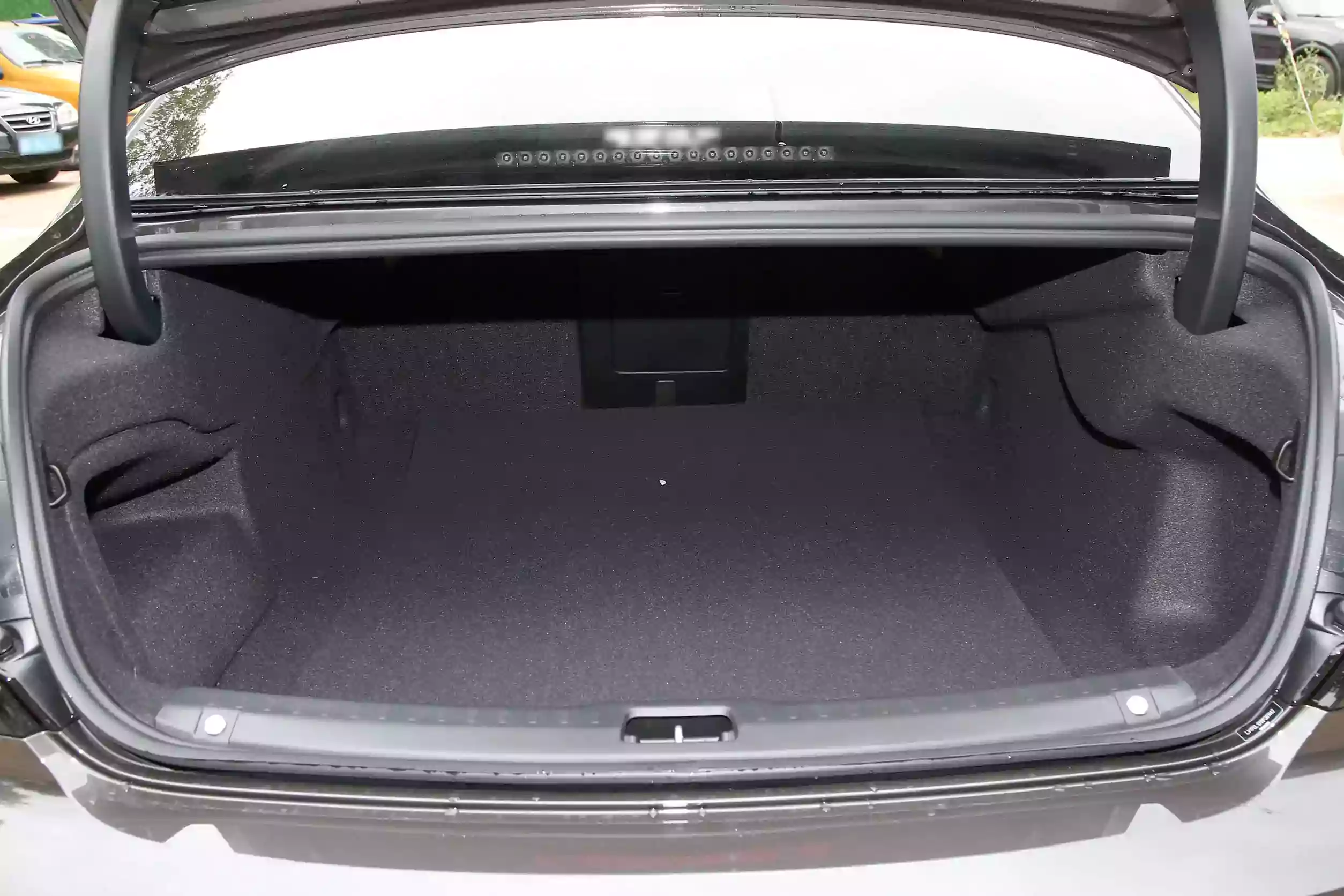 Volvo S90 2024 space-4