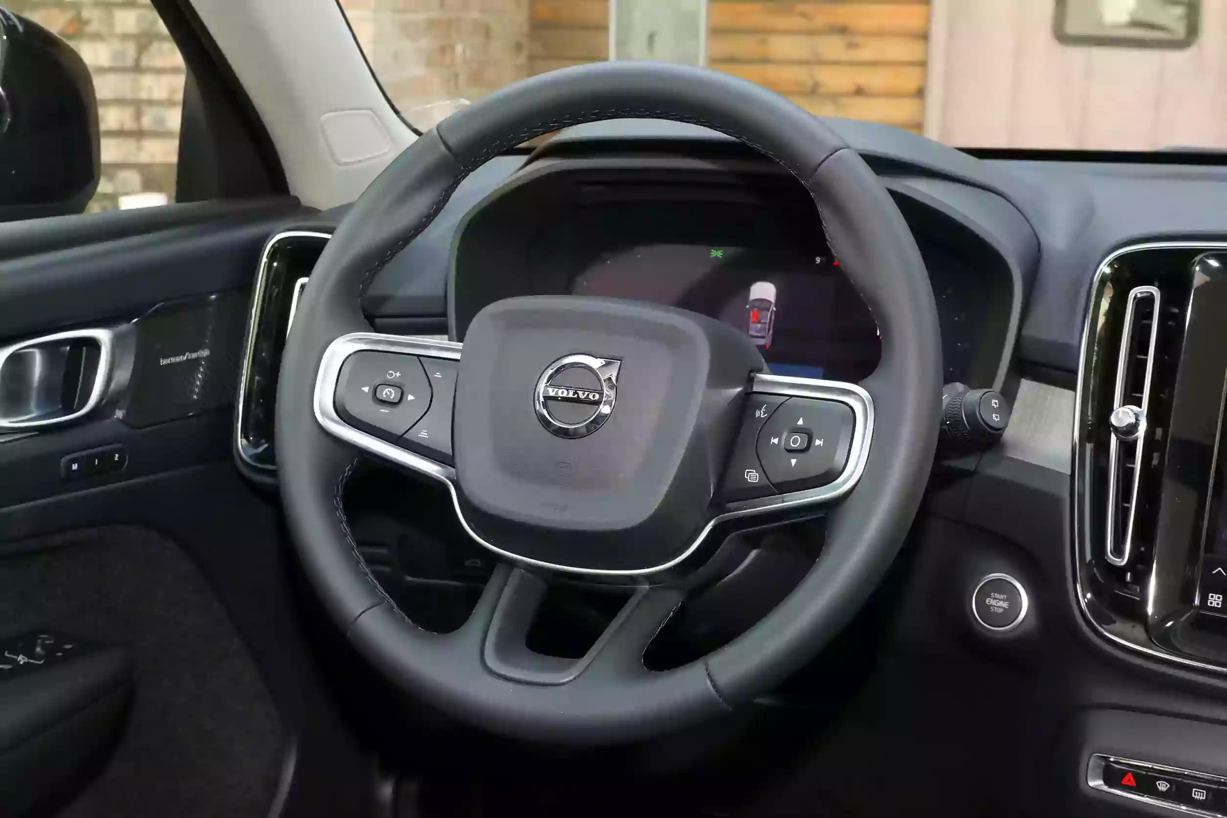 Volvo XC40 2024 interior-2