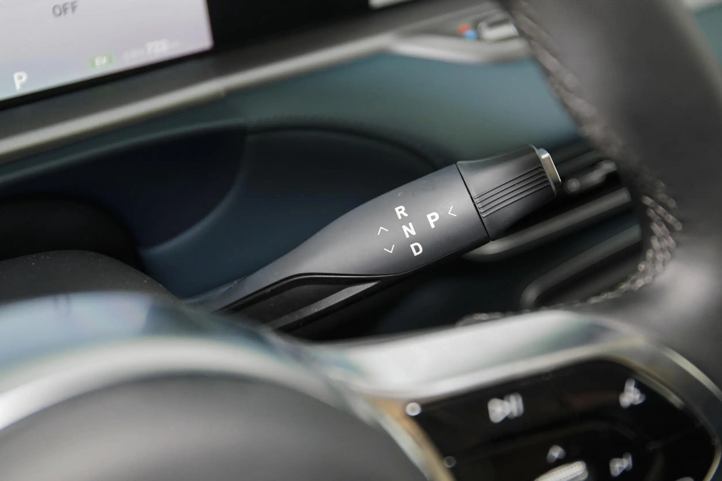 Voyah FREE 2024 interior-3