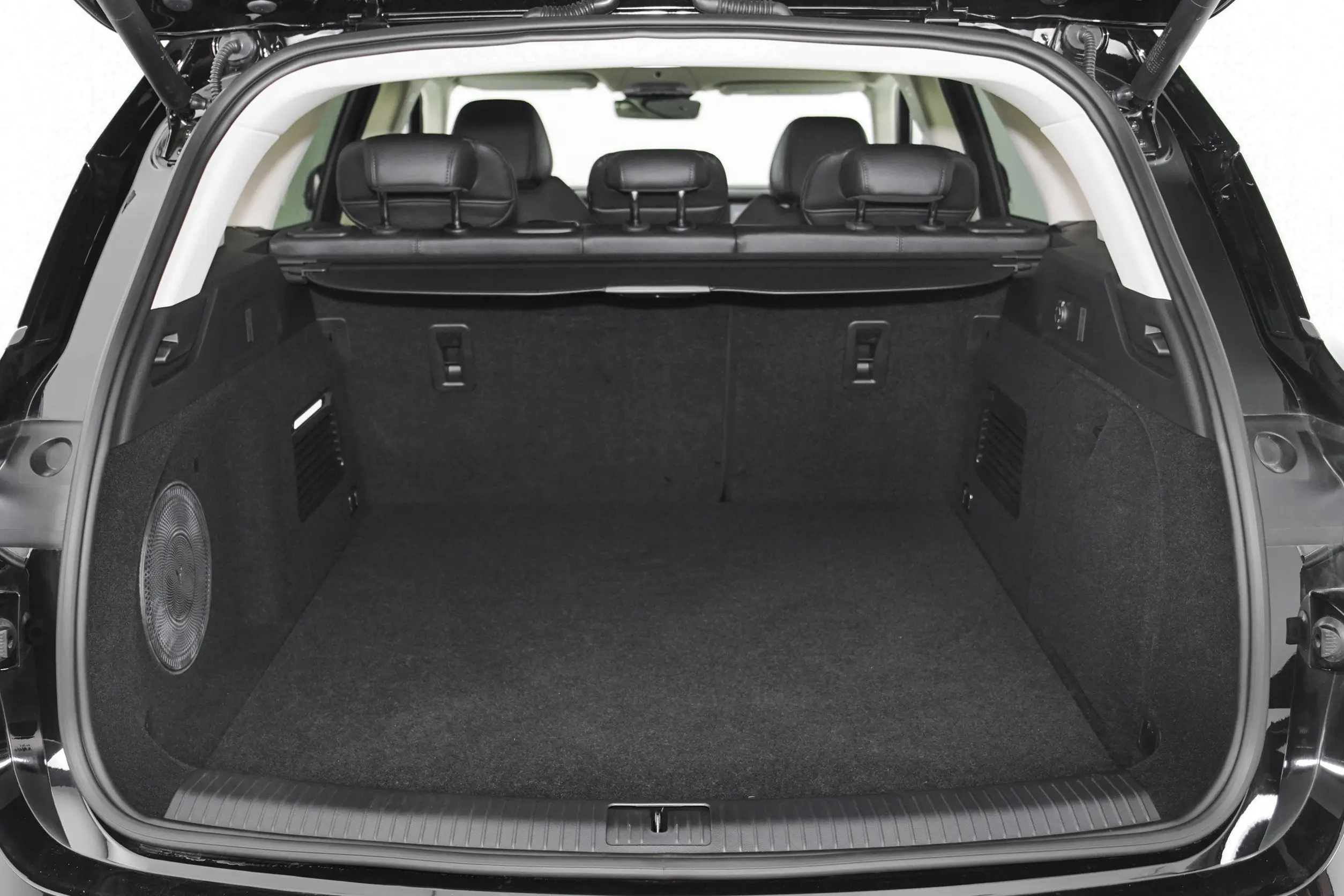 Voyah FREE 2024 space-3