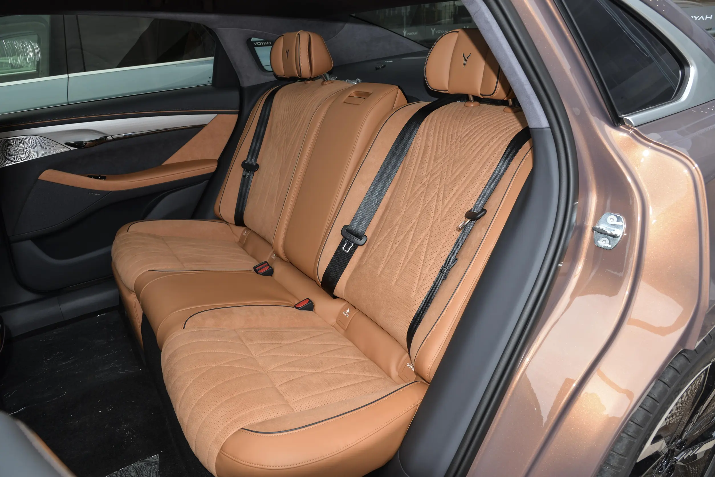 Voyah Passion 2023 space-2