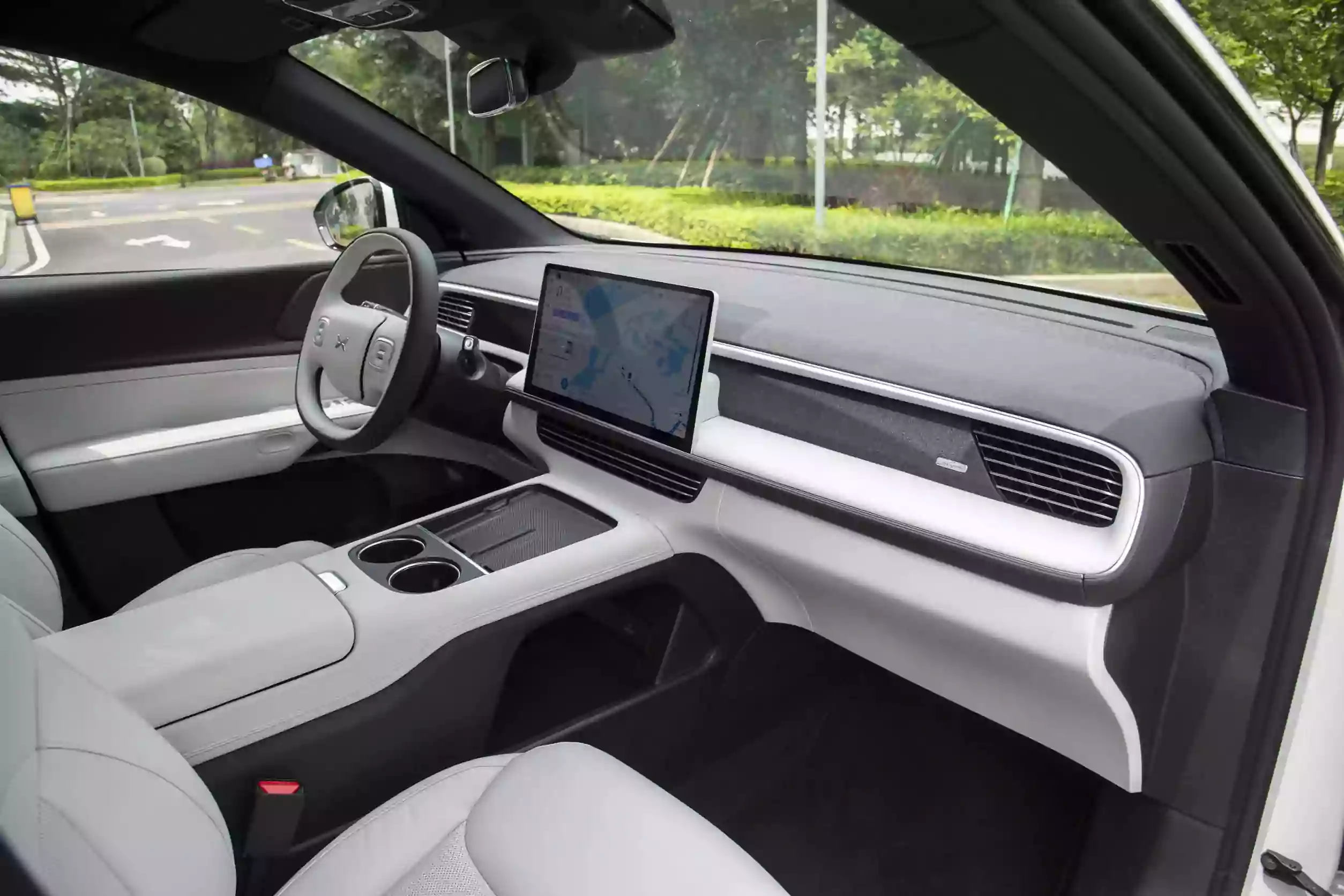 Xpeng G6 2023 interior-4