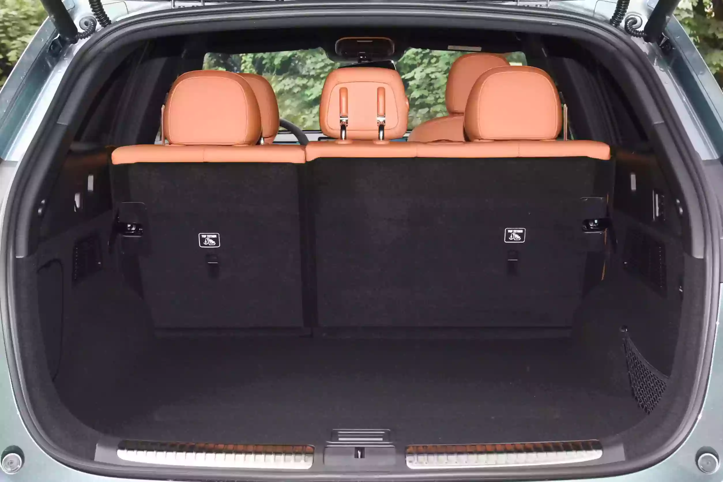 Xpeng G9 2024 space-4