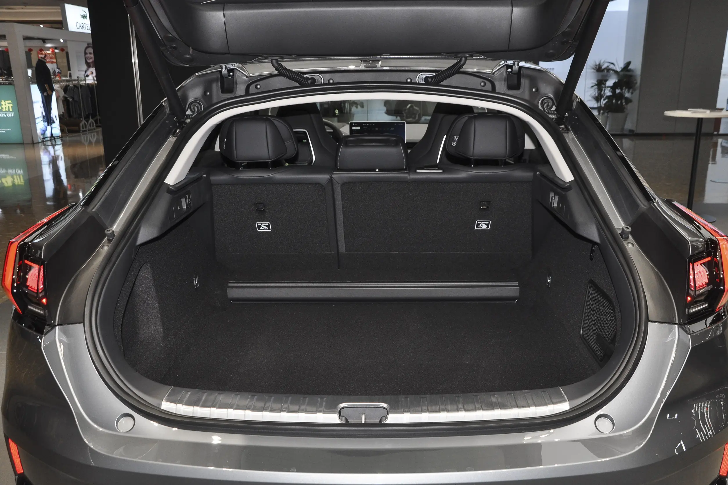 Zeekr 001 2023 space-4