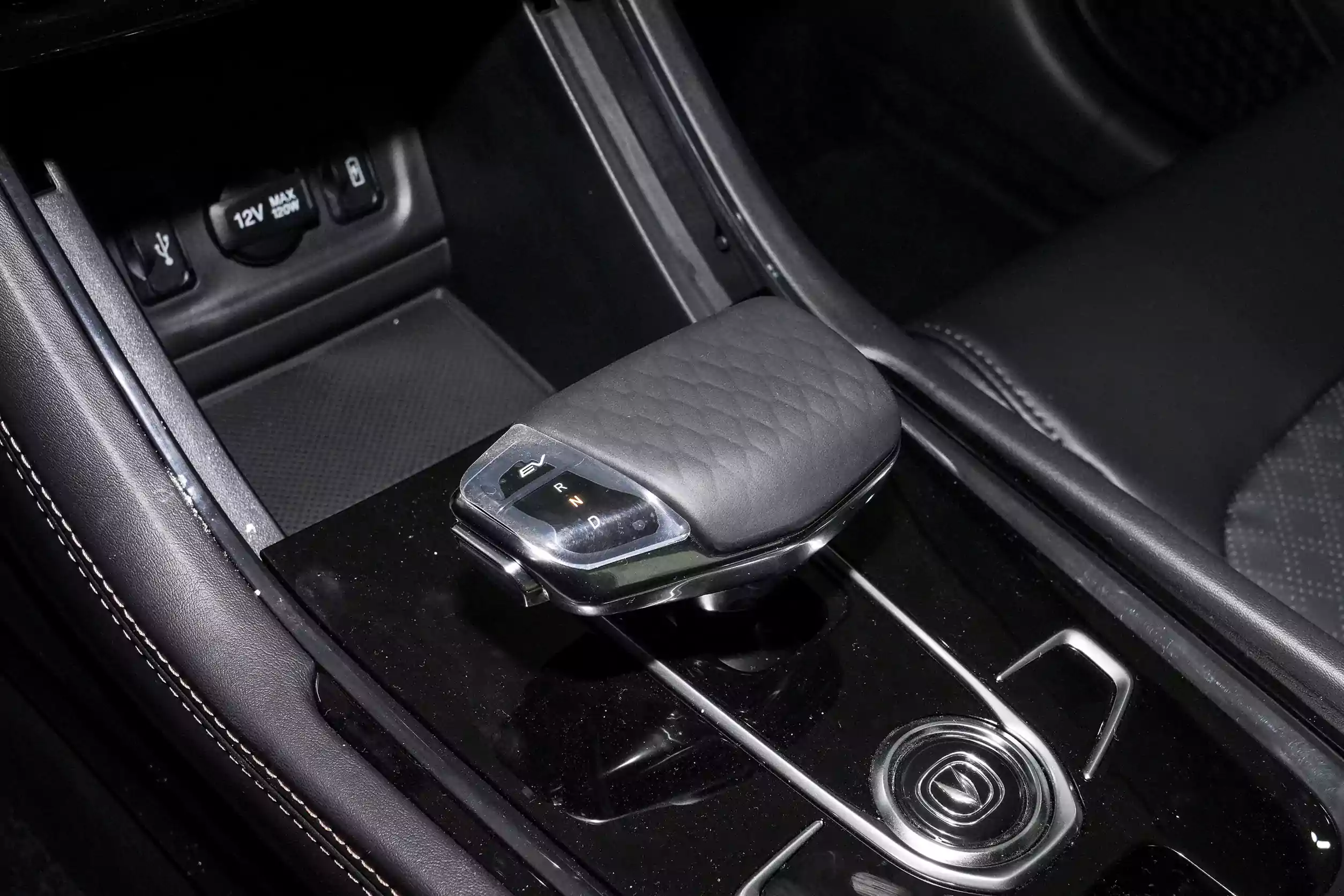 Changan EADO EV 2024 interior-3