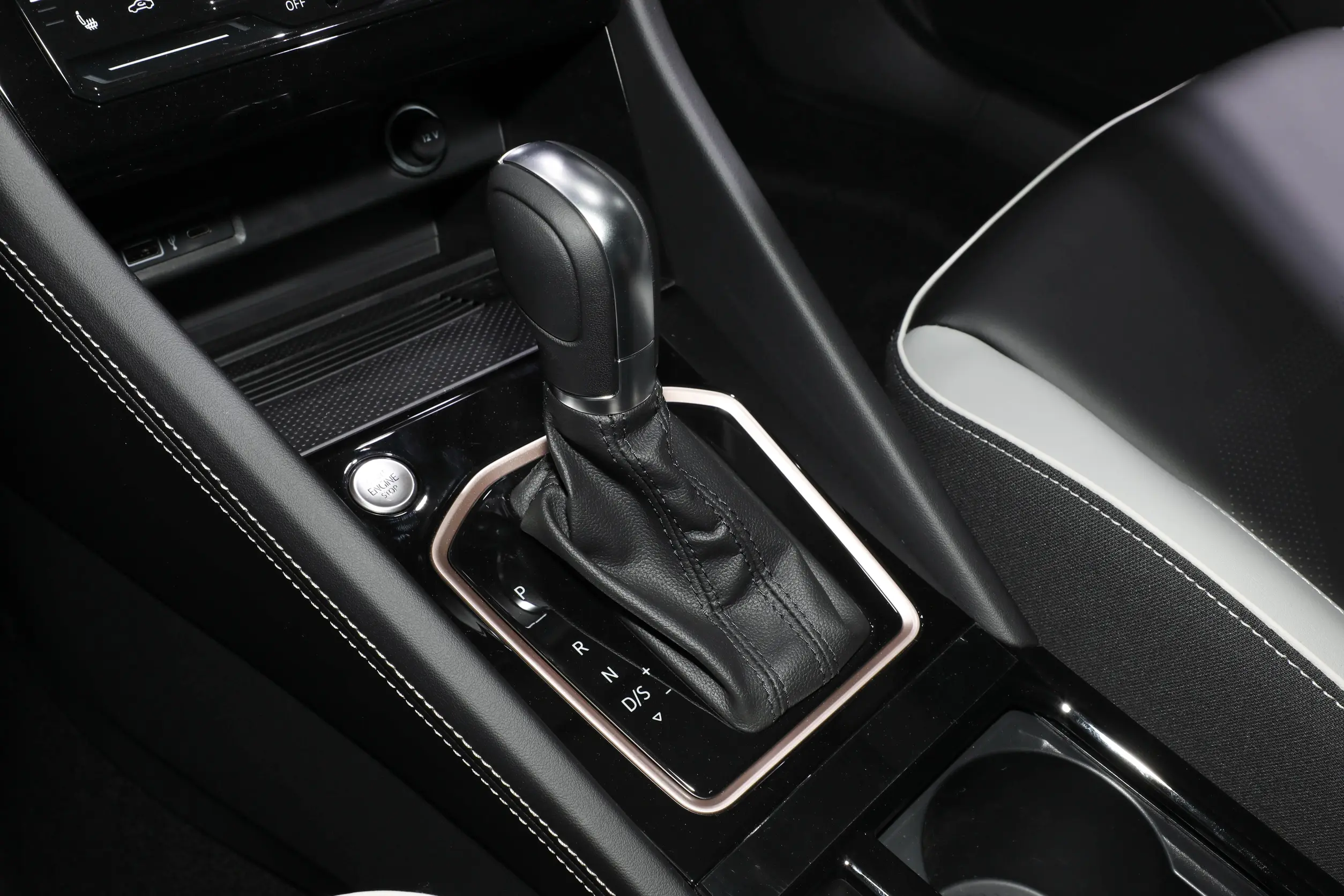 Jetta VS7 2023 interior-3