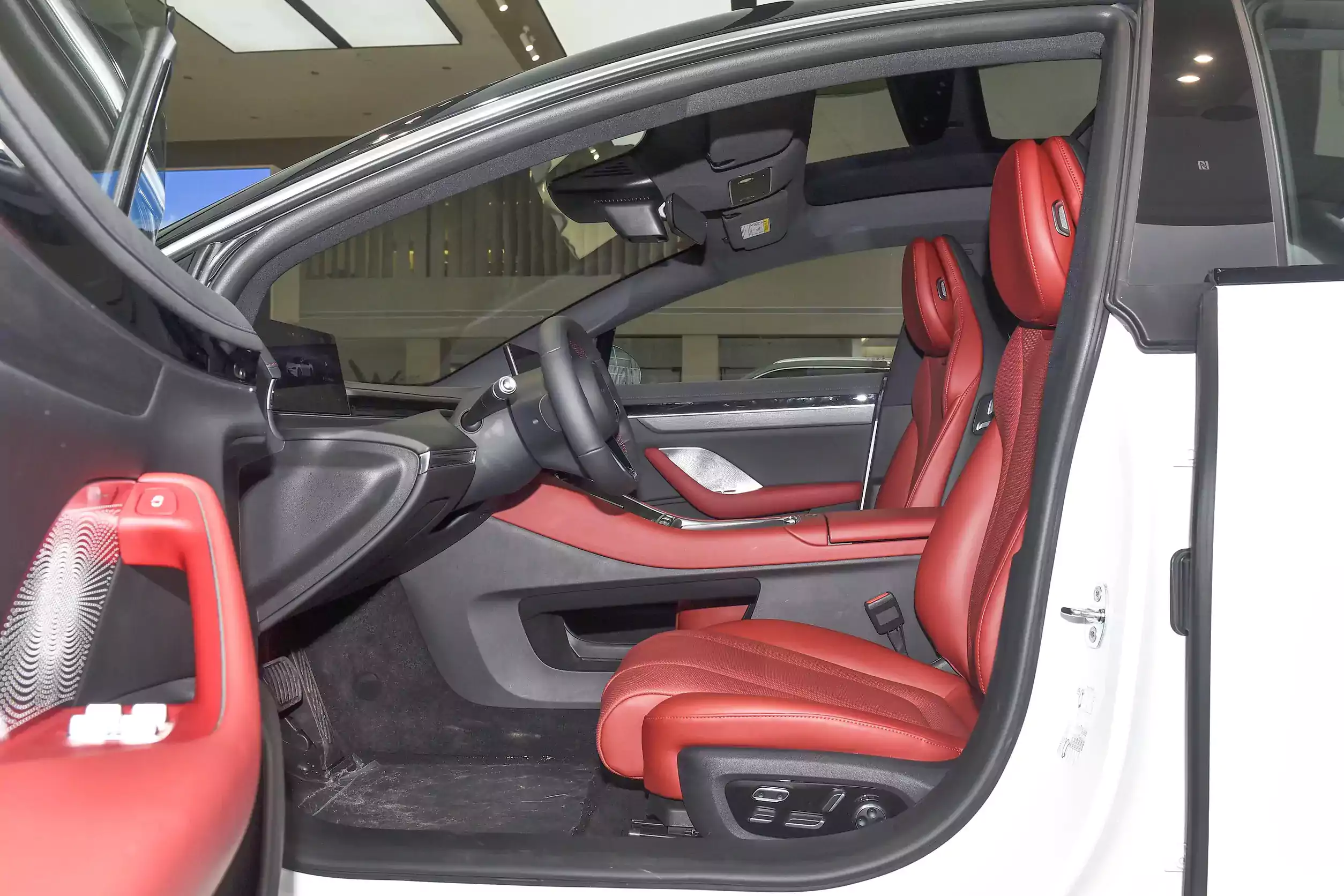 Luxeed S7 2024 space-1