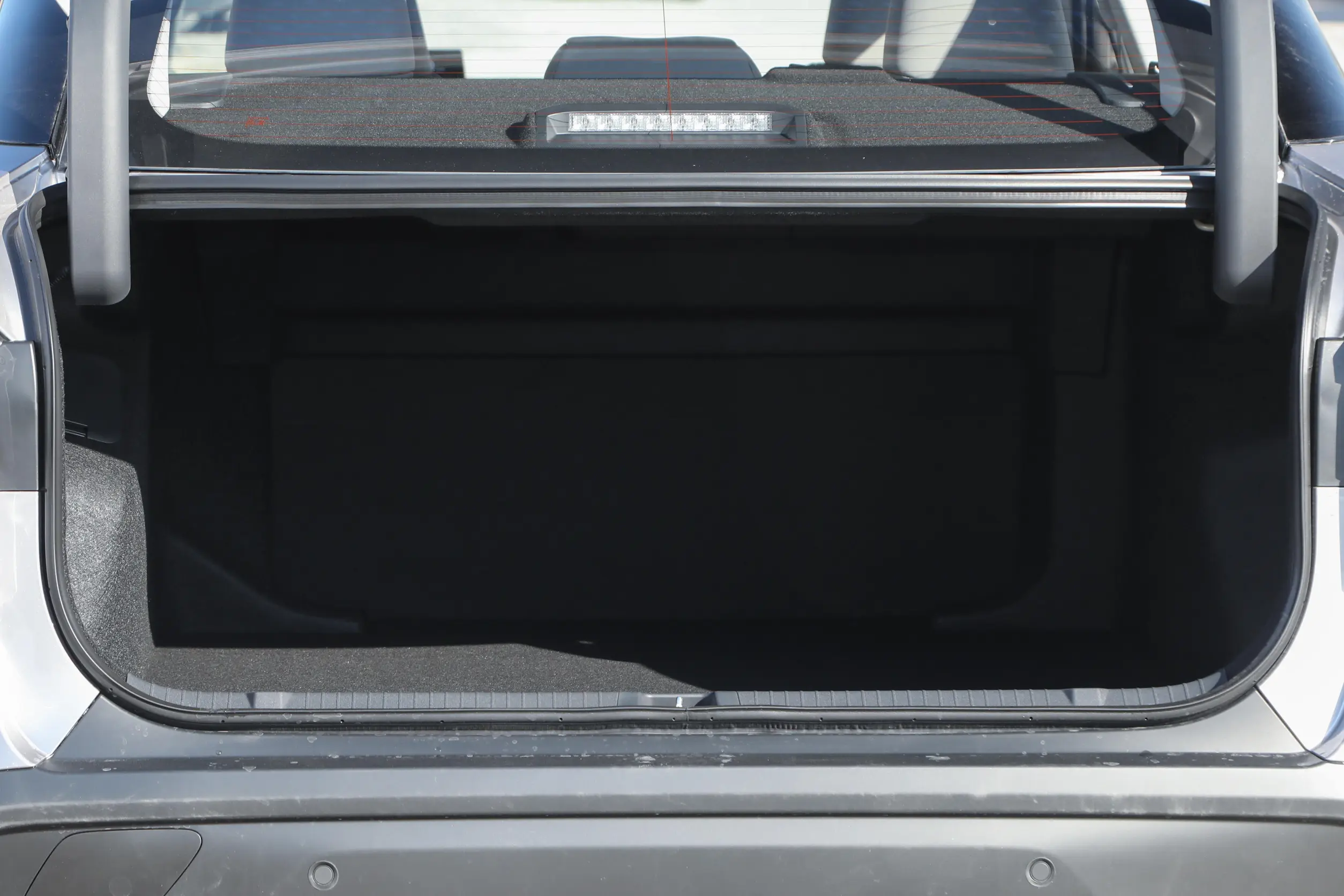 Toyota bZ3 2024 space-4