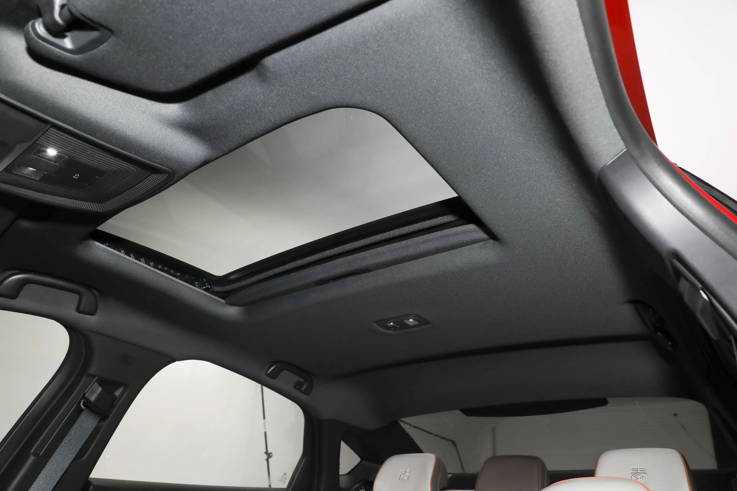 BYD Qin PLUS EV 2024 space-3