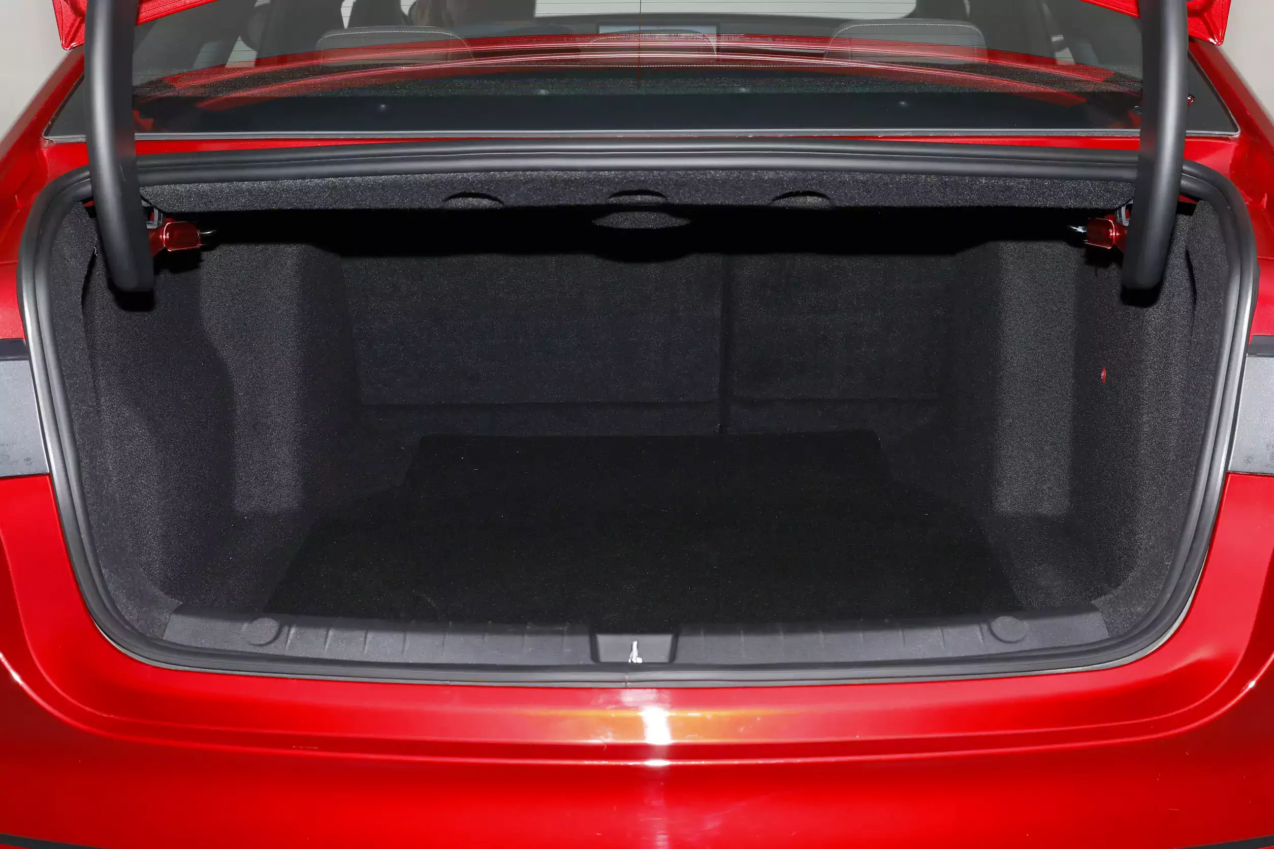 BYD Qin PLUS EV 2024 space-4